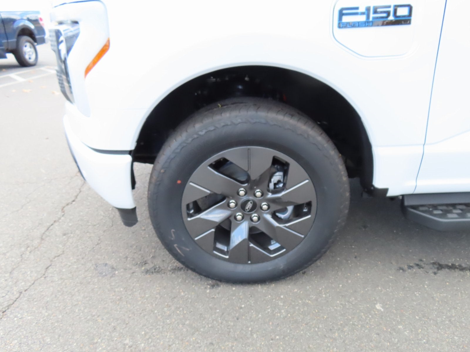 2025 Ford F-150 Lightning Flash 312A EXT