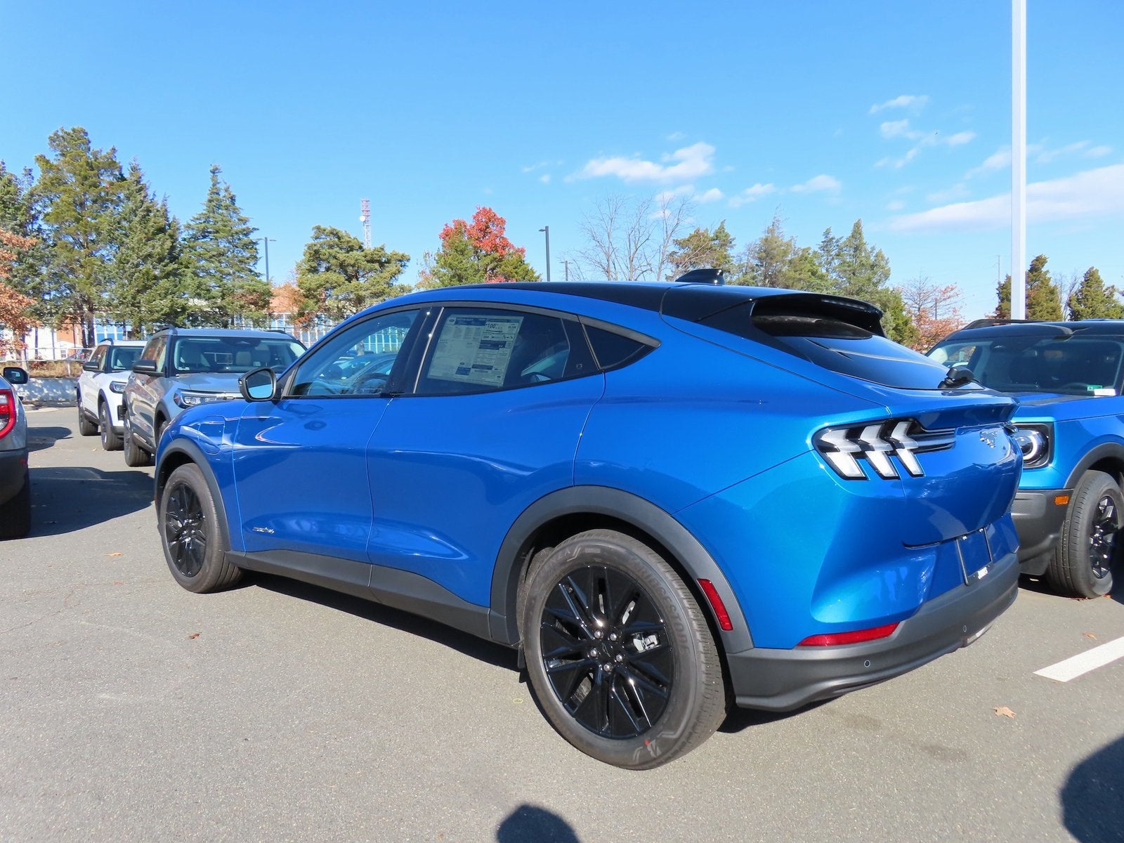 2025 Ford Mustang Mach-E Select 100A STD