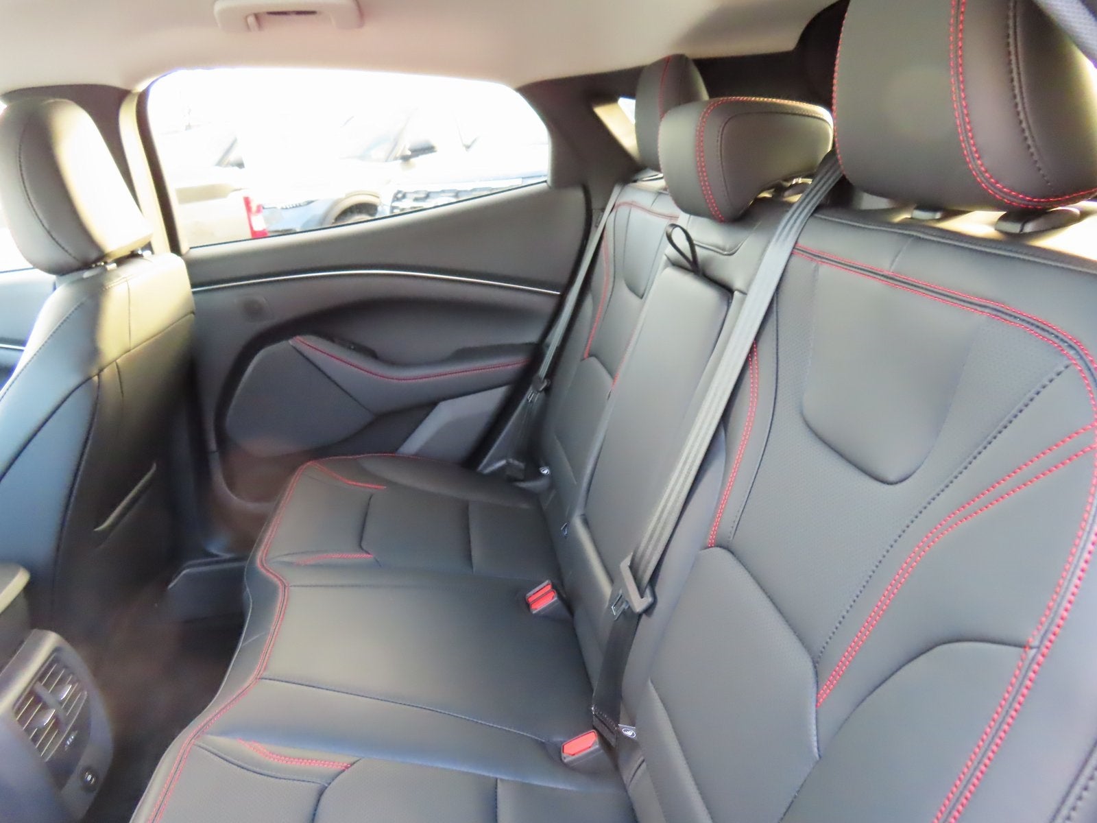 2025 Ford Mustang Mach-E Premium 300A EXT