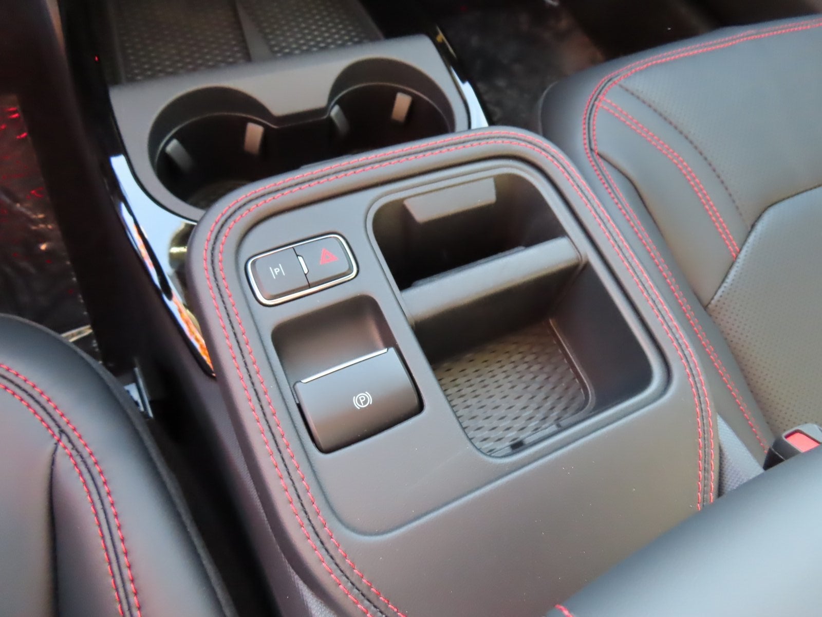 2025 Ford Mustang Mach-E Premium 300A EXT