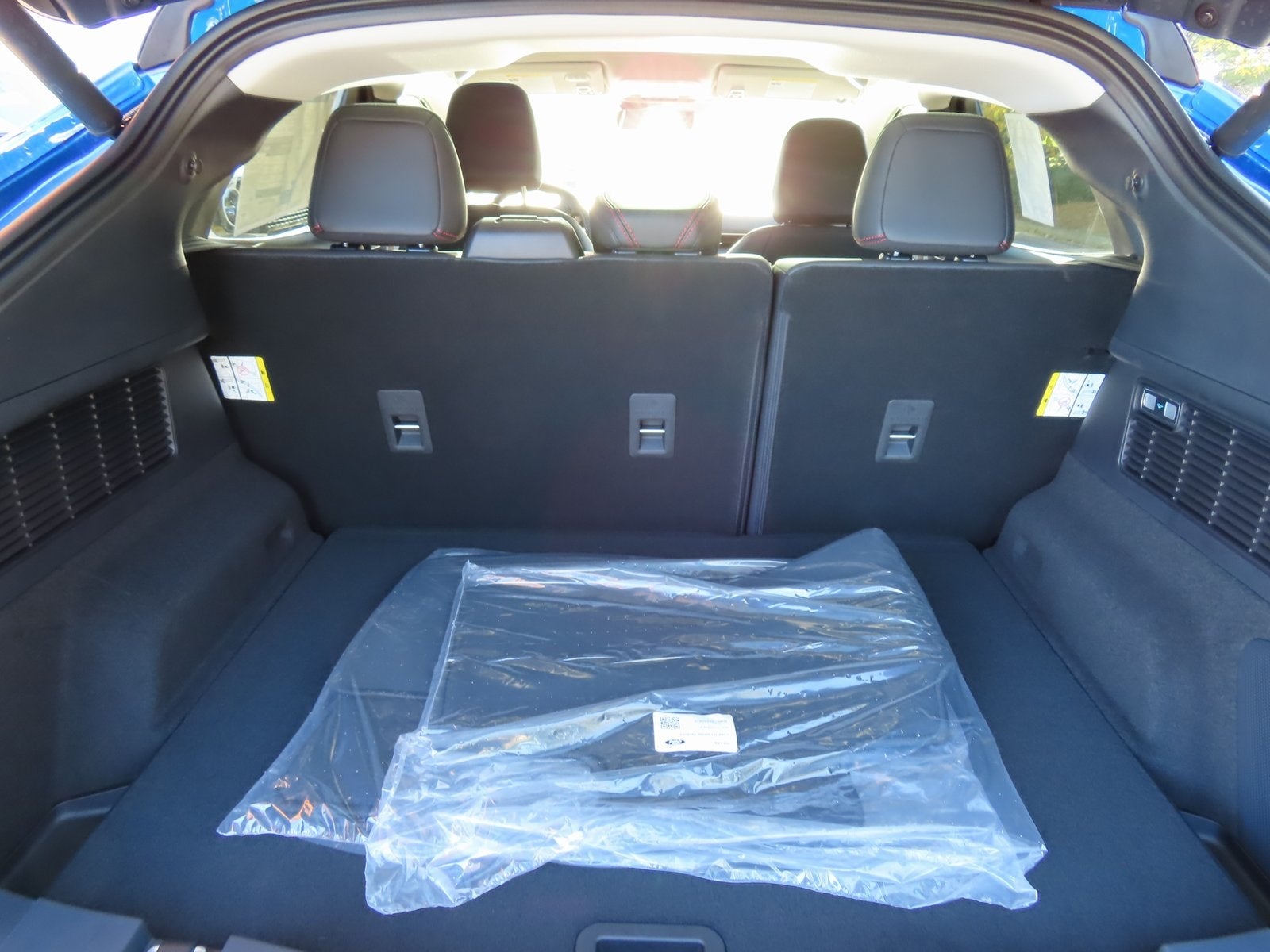 2025 Ford Mustang Mach-E Premium 300A EXT