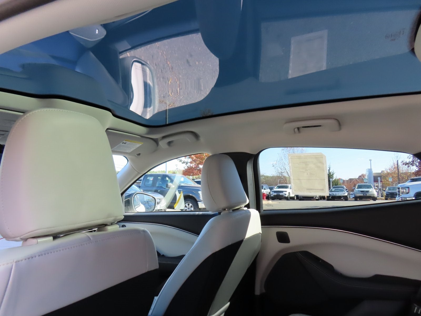 2025 Ford Mustang Mach-E Premium 300A EXT