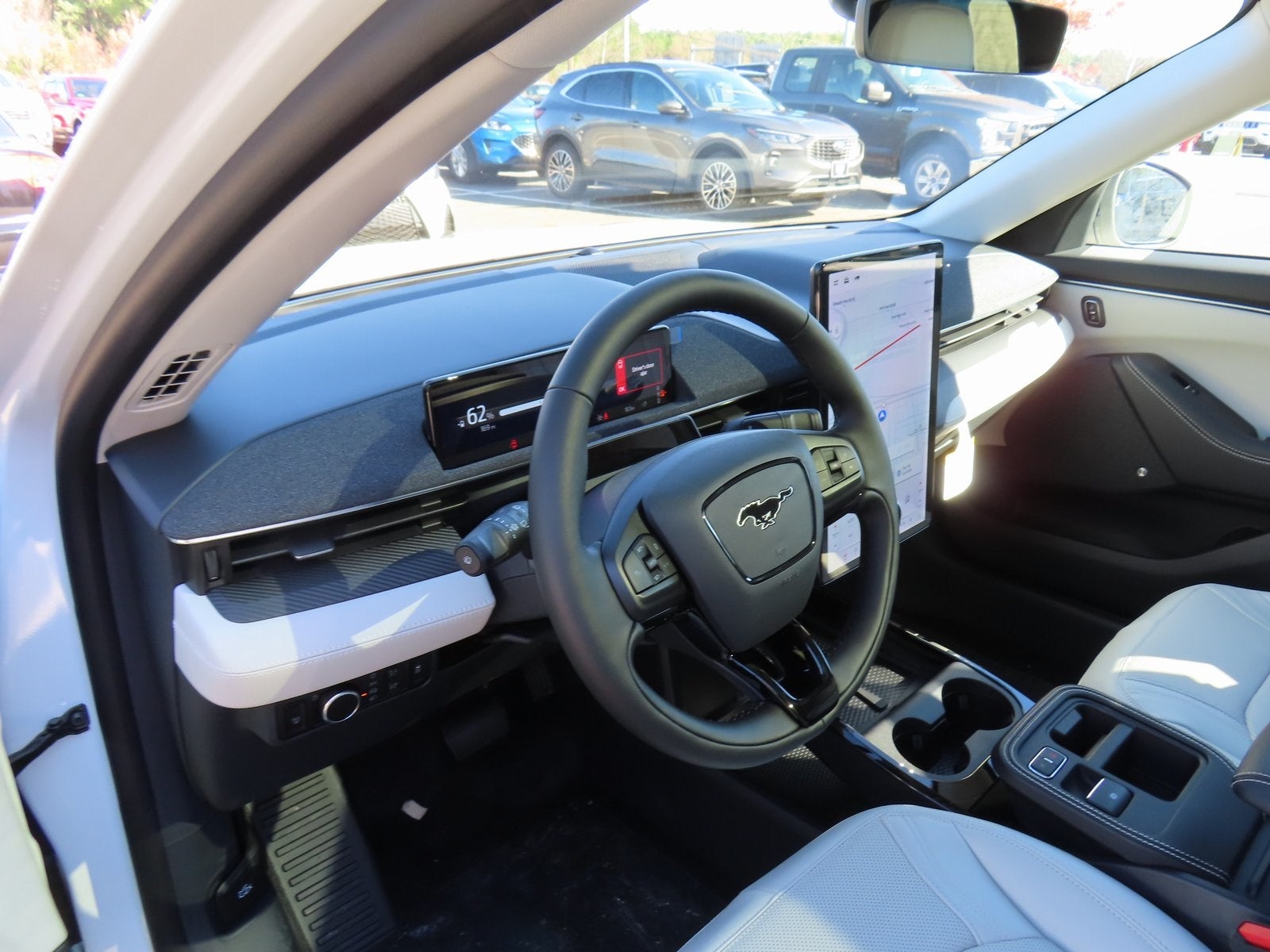 2025 Ford Mustang Mach-E Premium 300A EXT