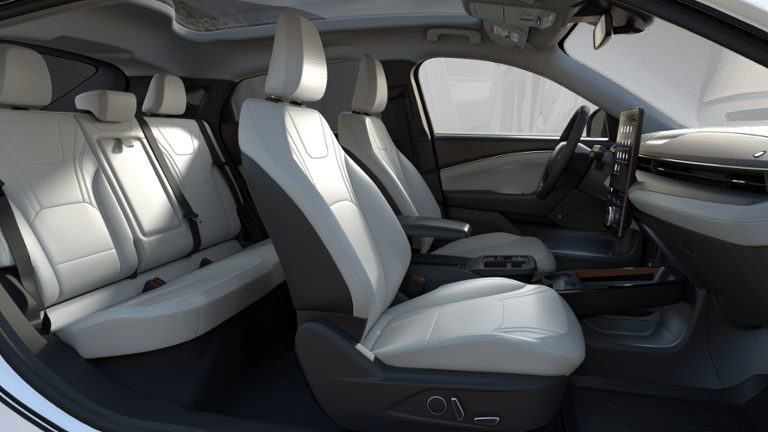 2025 Ford Mustang Mach-E Premium 300A EXT