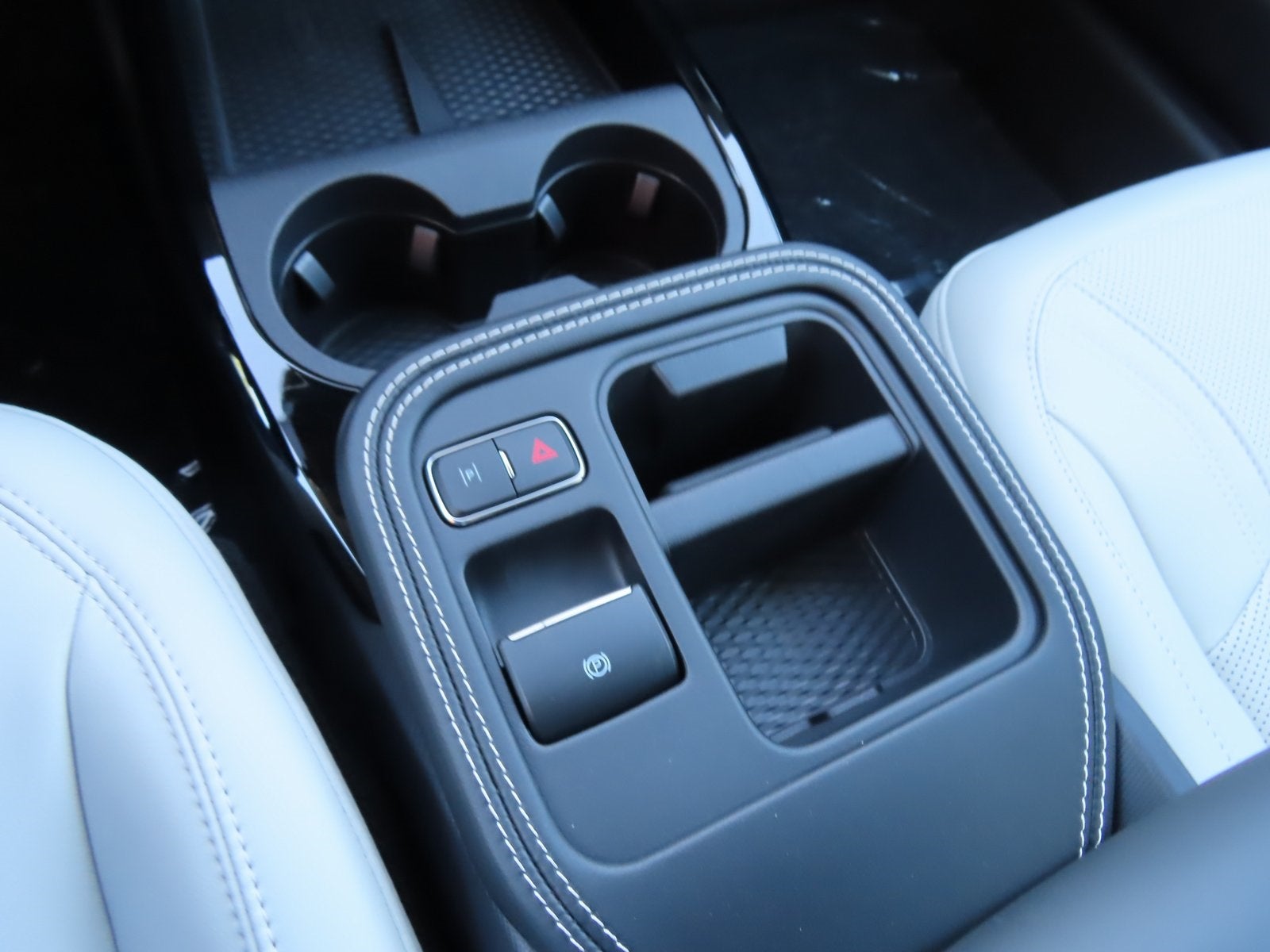 2025 Ford Mustang Mach-E Premium 300A EXT