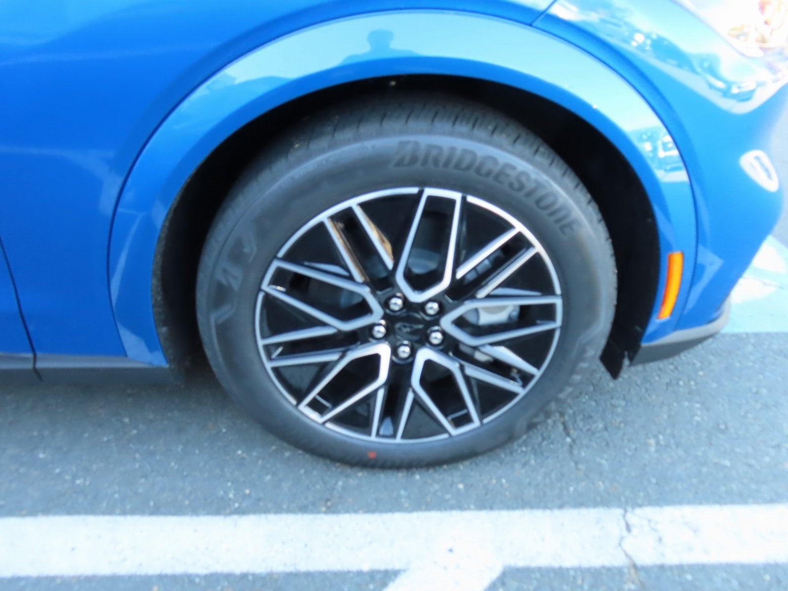 2025 Ford Mustang Mach-E Premium 300A EXT