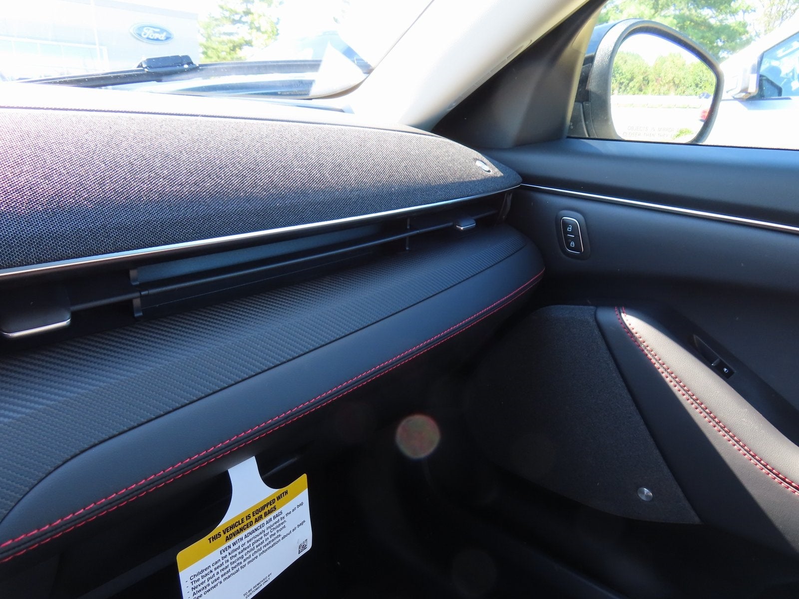 2025 Ford Mustang Mach-E Premium 300A EXT