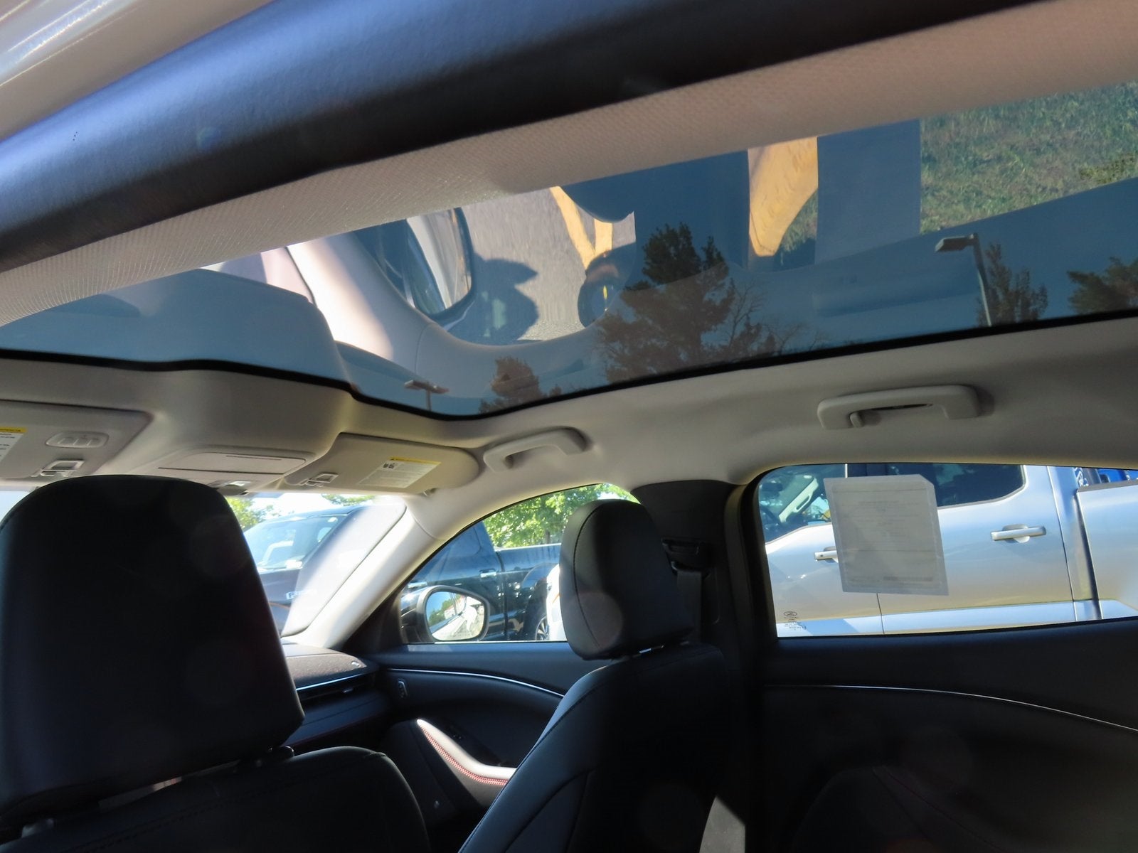 2025 Ford Mustang Mach-E Premium 300A EXT