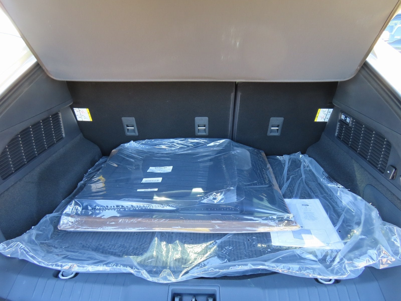 2025 Ford Mustang Mach-E Premium 300A EXT