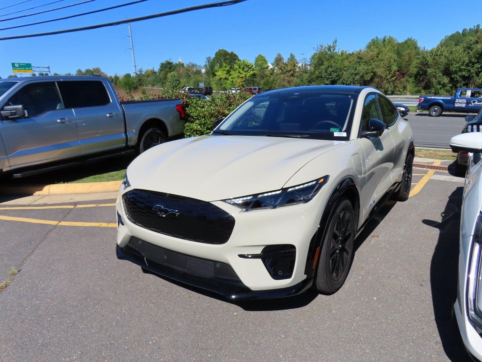 2025 Ford Mustang Mach-E Premium 300A EXT