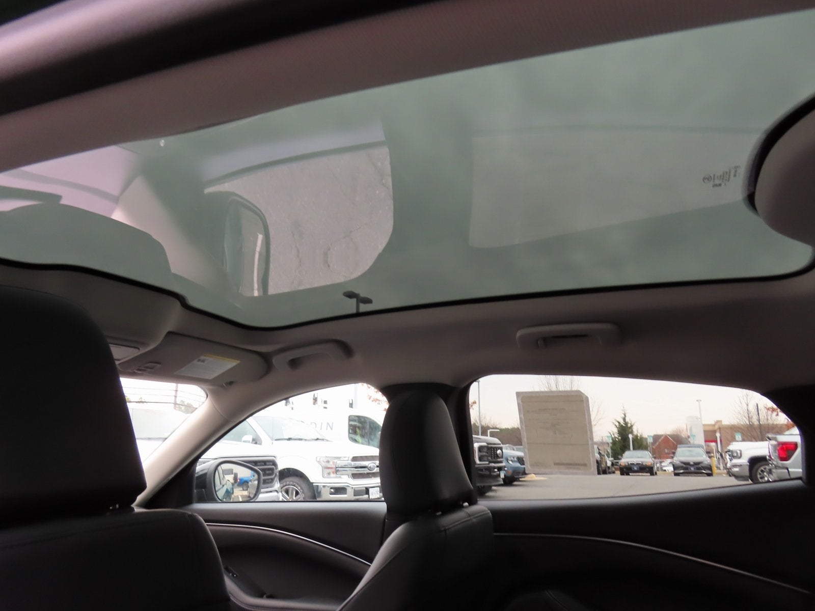 2025 Ford Mustang Mach-E Premium 300A EXT