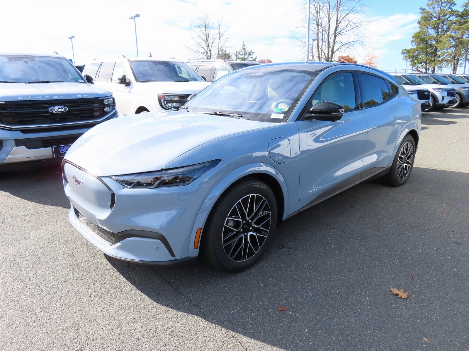 2025 Ford Mustang Mach-E Premium 300A EXT