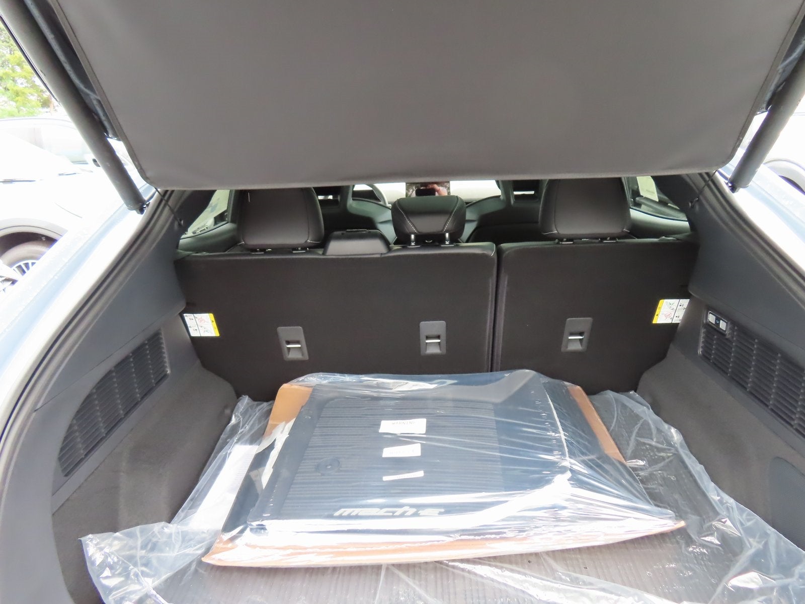 2025 Ford Mustang Mach-E GT 400A EXT