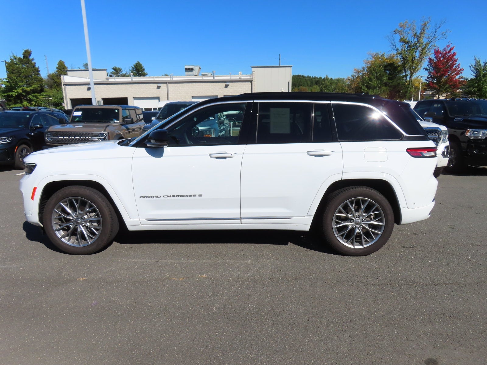 2025 Jeep Grand Cherokee Summit