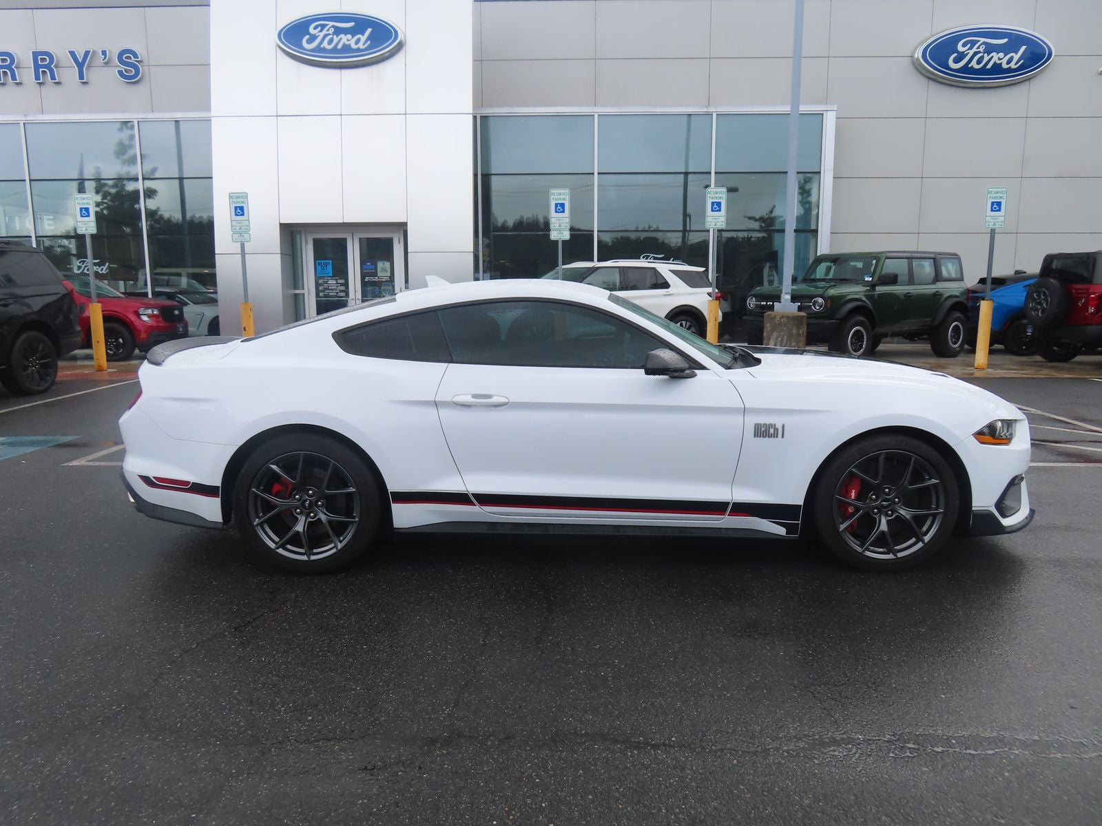 2022 Ford Mustang Mach 1