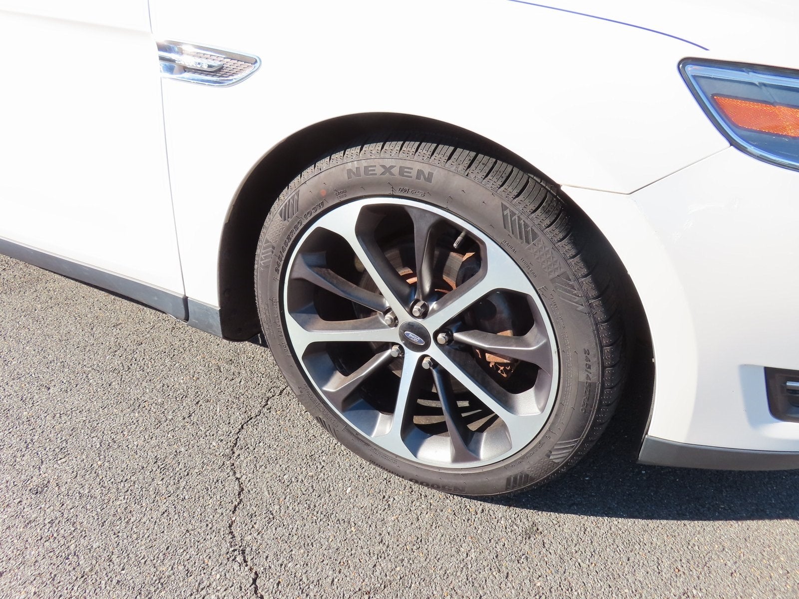 2015 Ford Taurus SEL