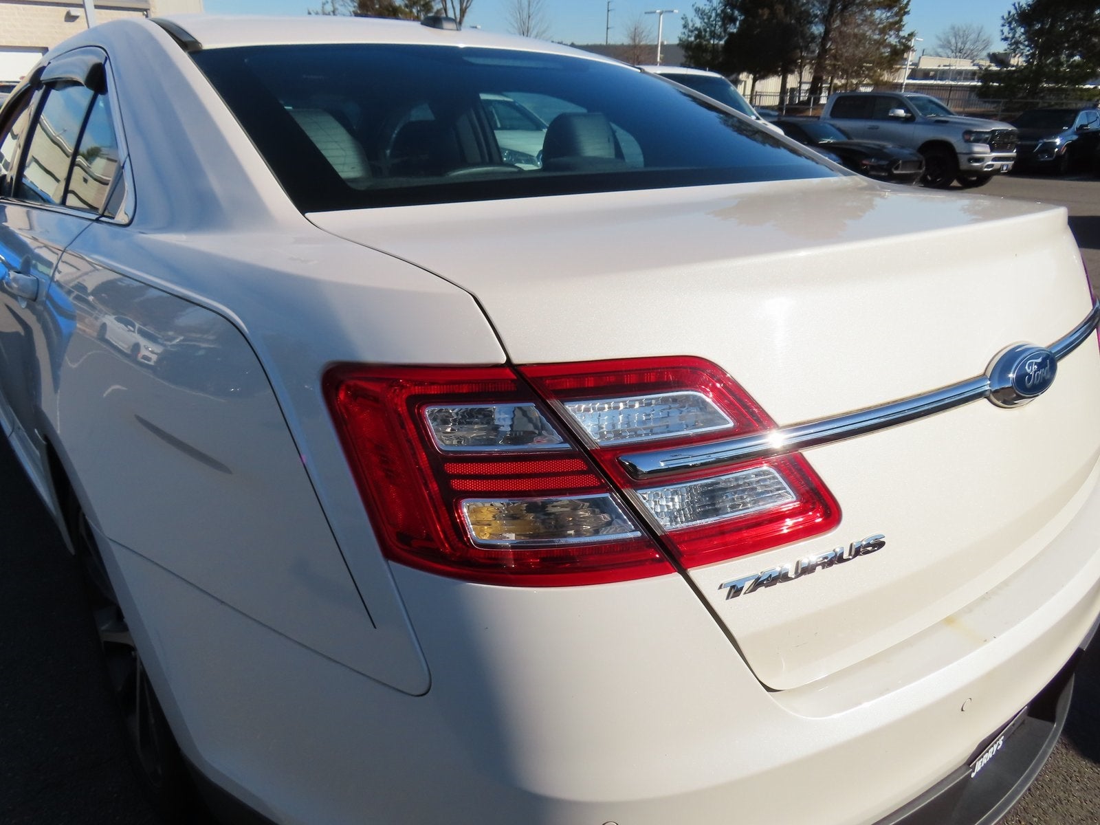2015 Ford Taurus SEL