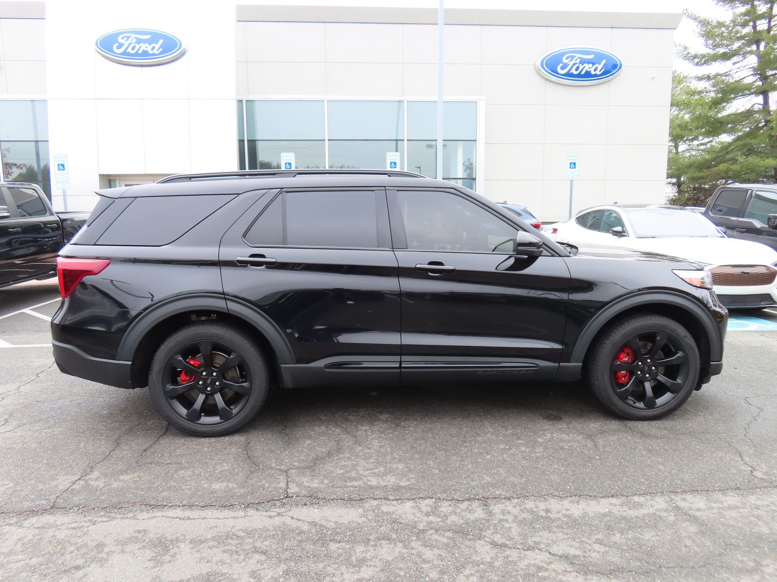 2023 Ford Explorer ST