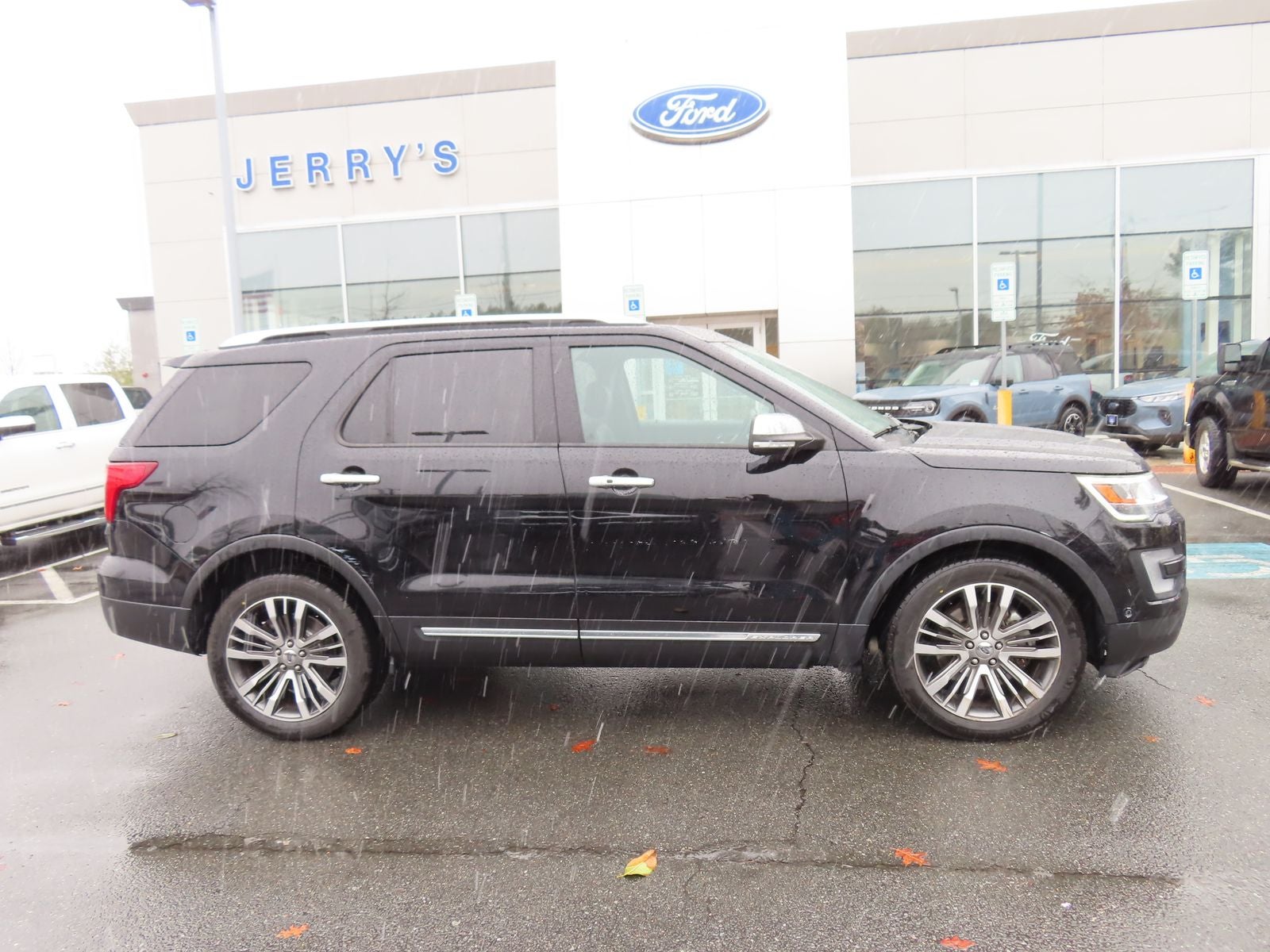 2017 Ford Explorer Platinum