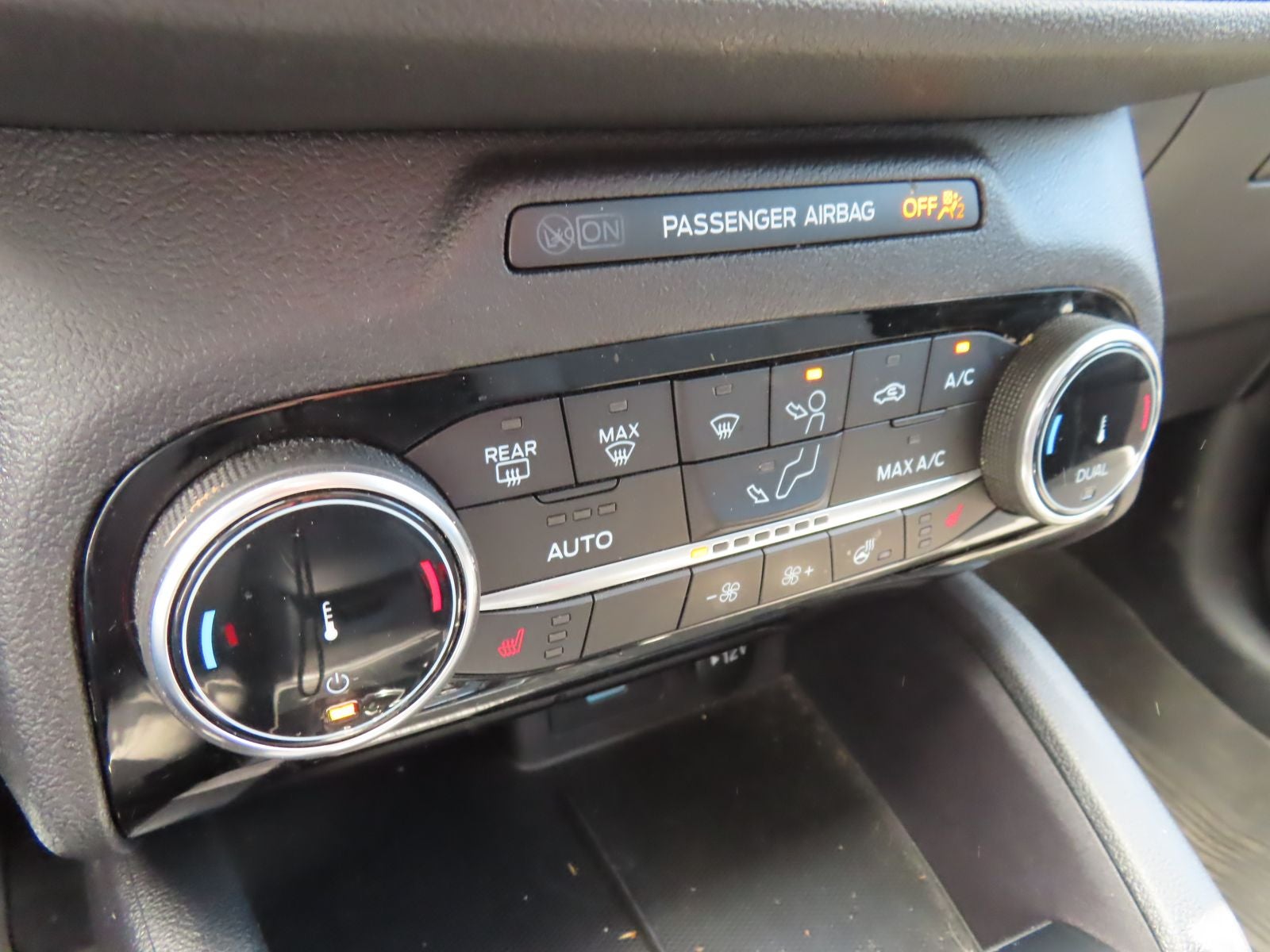 2022 Ford Escape Plug-In Hybrid SE