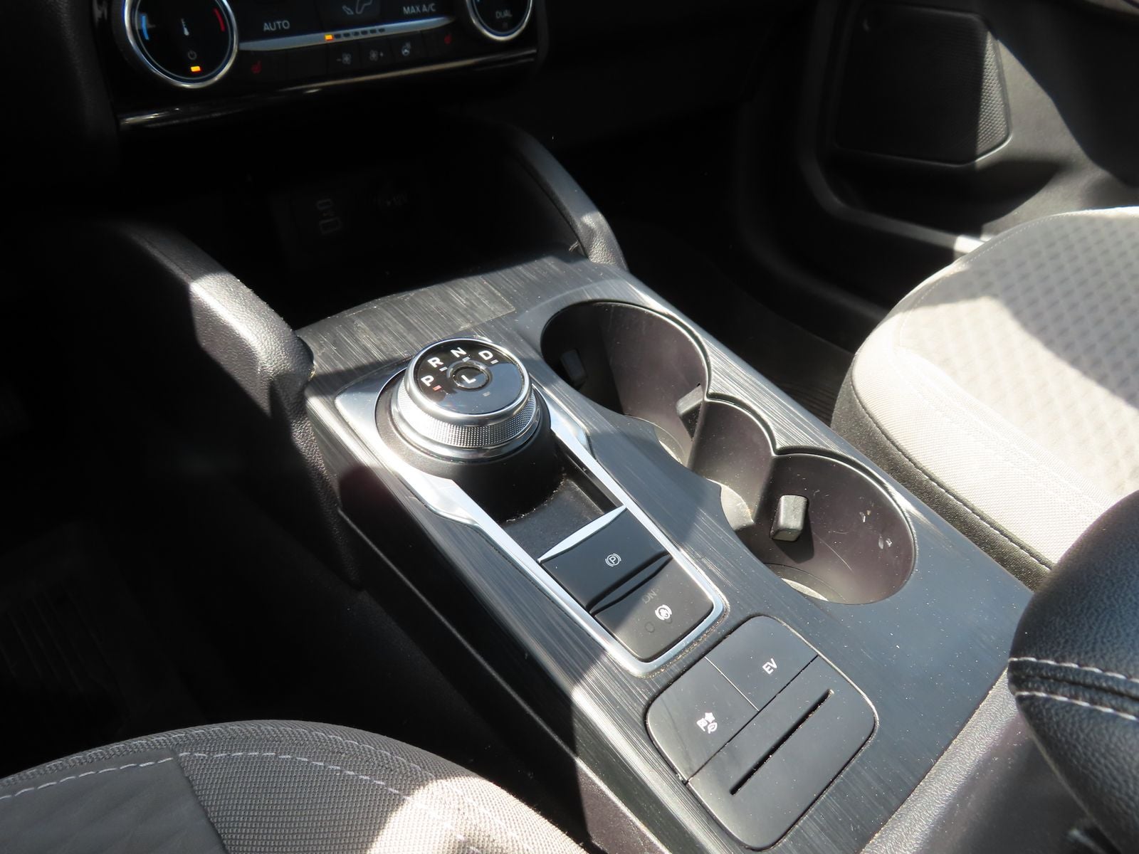 2022 Ford Escape Plug-In Hybrid SE