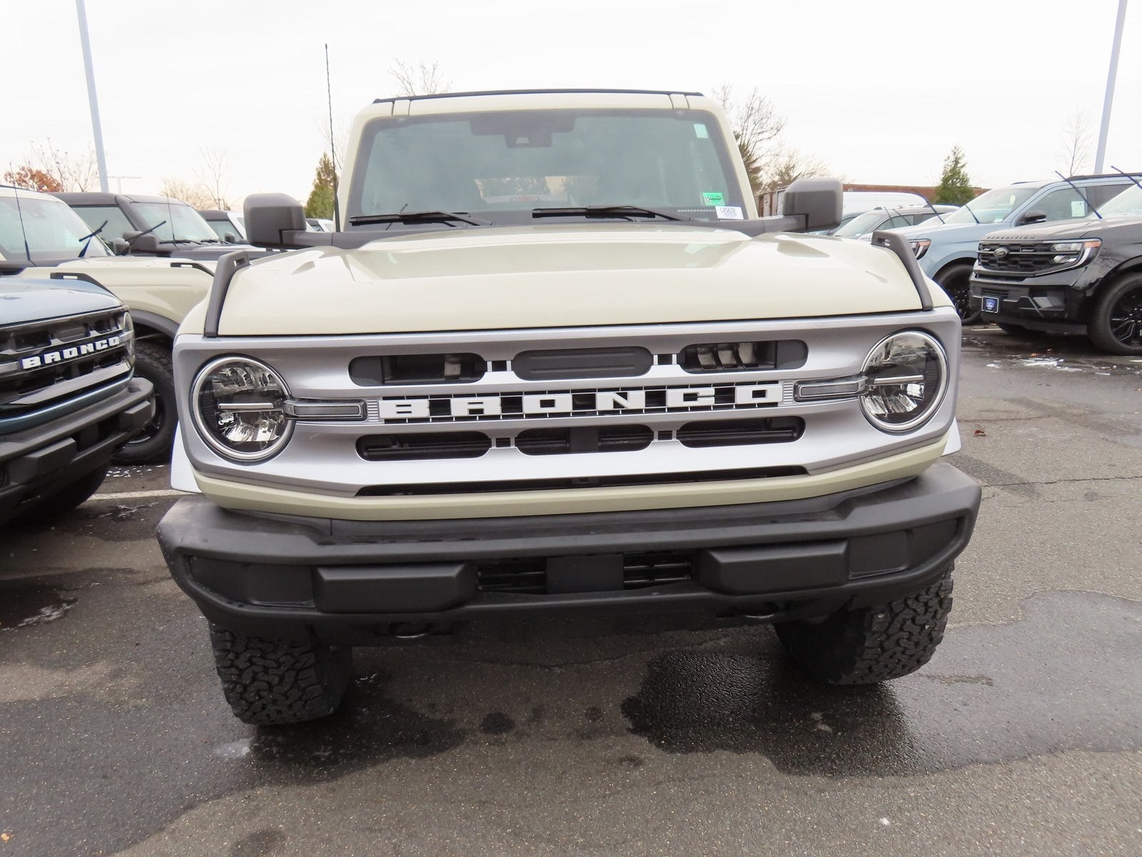 2025 Ford Bronco Base 101A COASTAL PKG