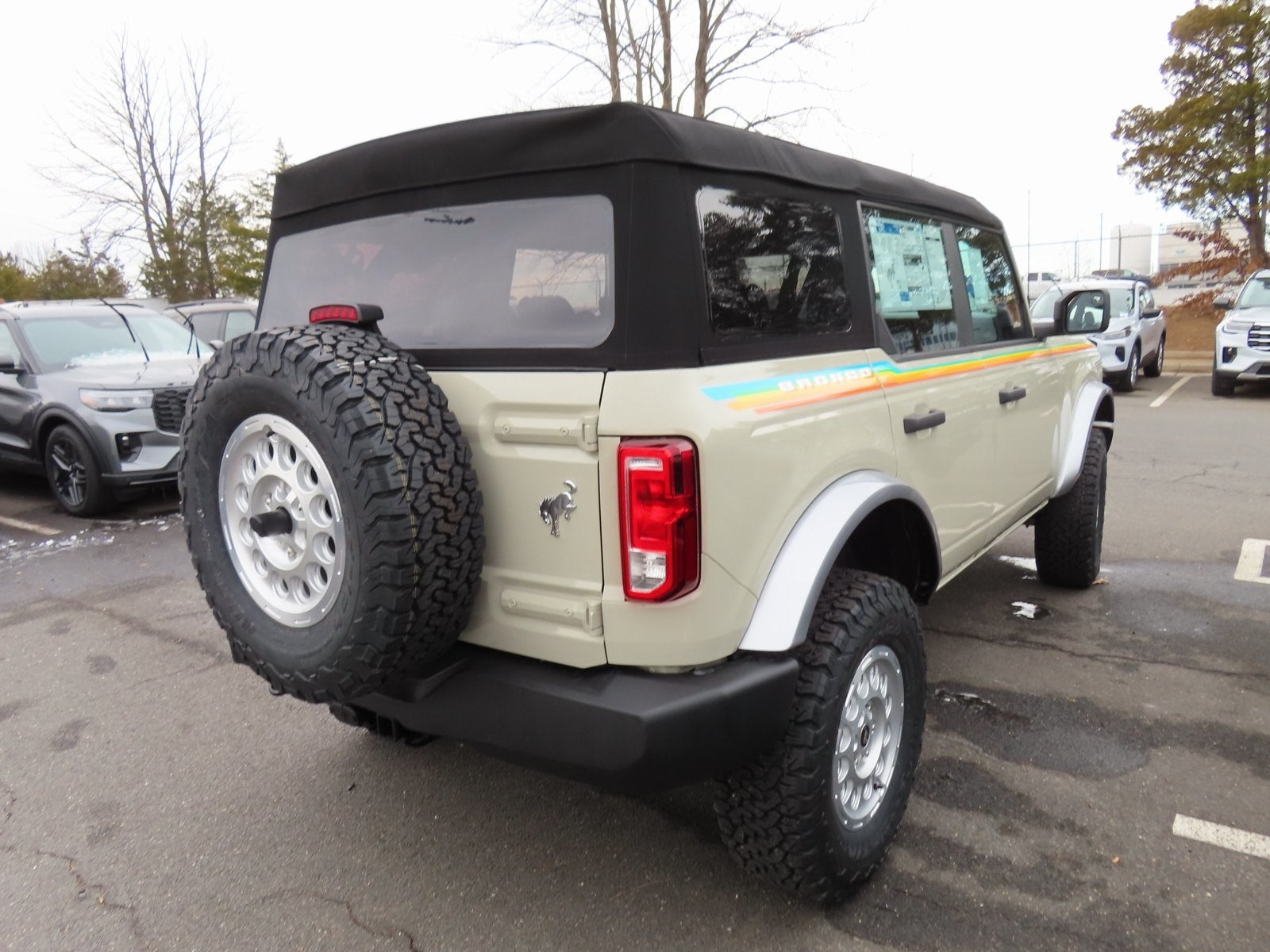 2025 Ford Bronco Base 101A COASTAL PKG