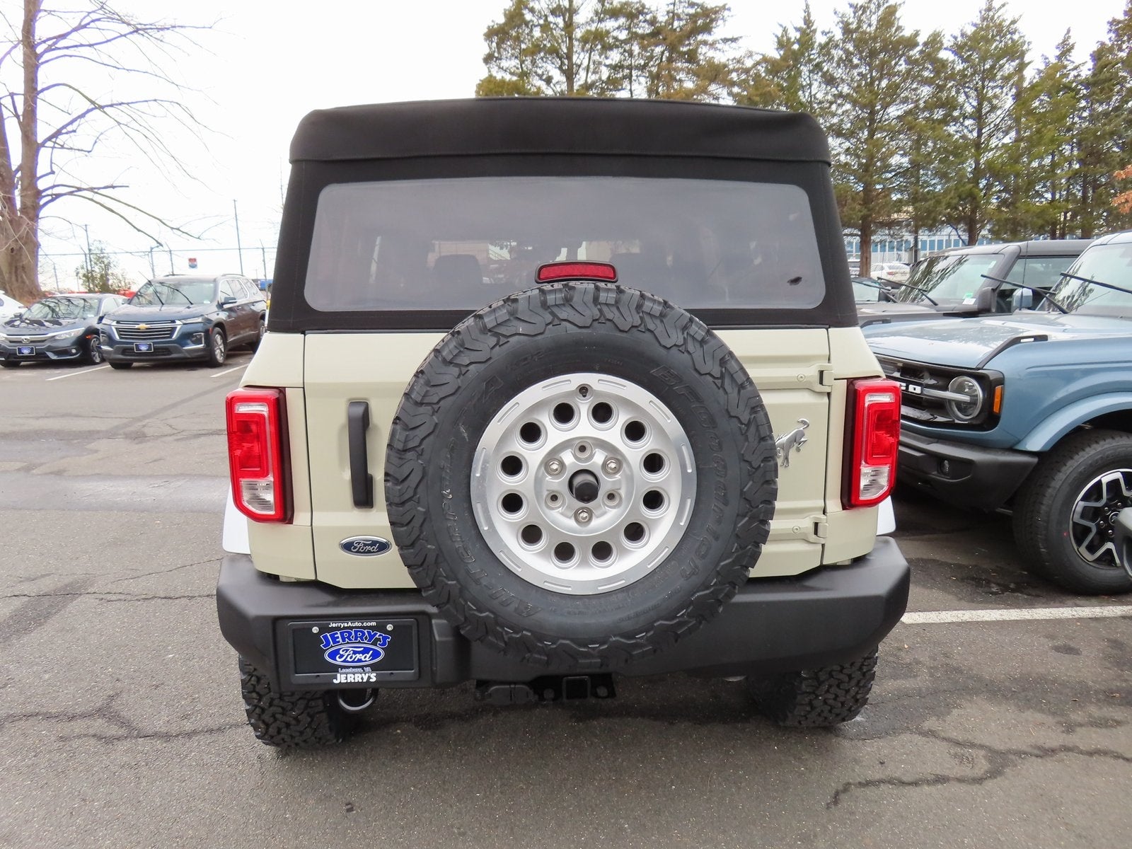 2025 Ford Bronco Base 101A COASTAL PKG