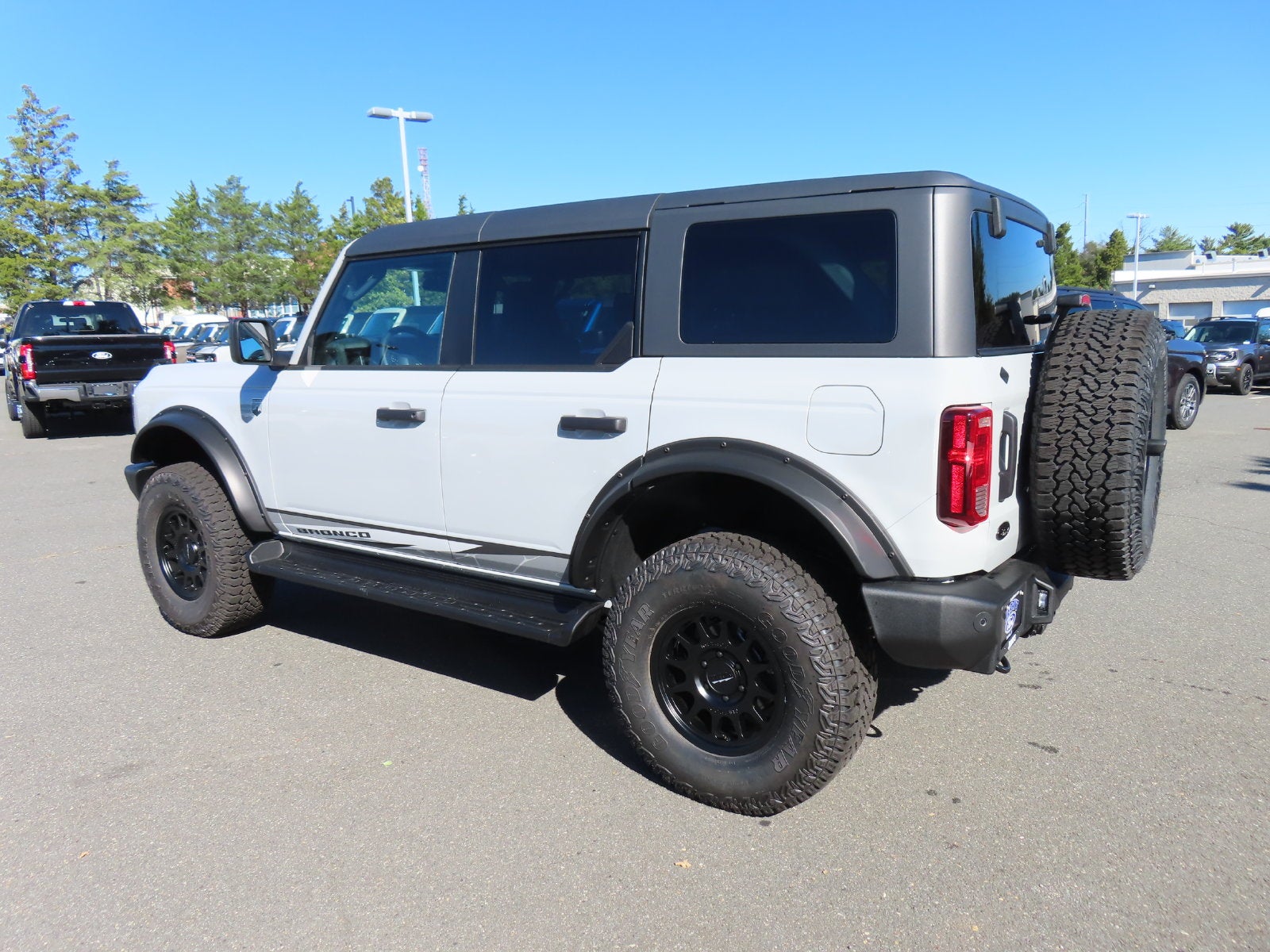 2026 Ford Bronco Big Bend DARK MATTE TRAIL 222A