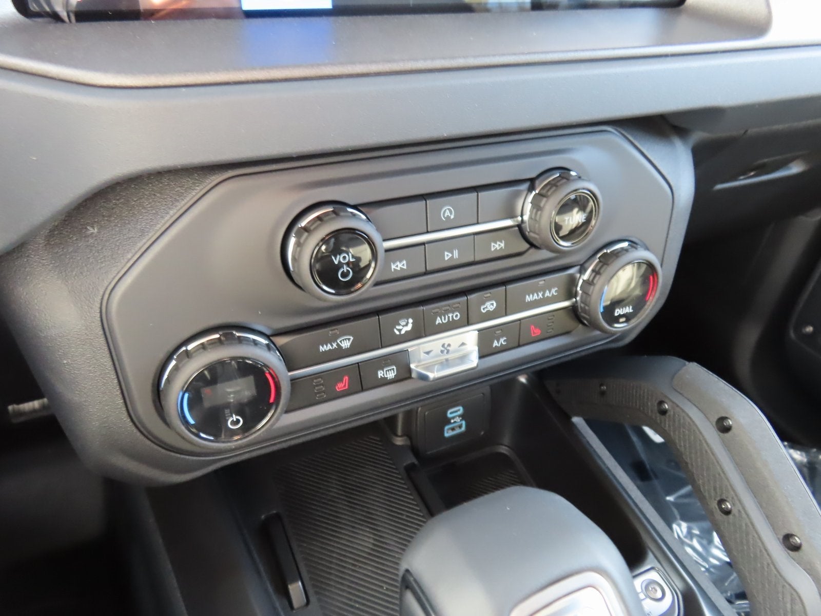 2025 Ford Bronco Big Bend 222A