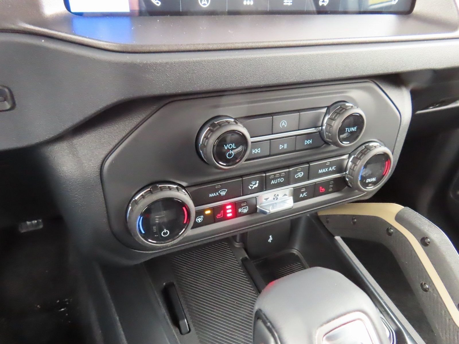 2025 Ford Bronco Badlands 332A