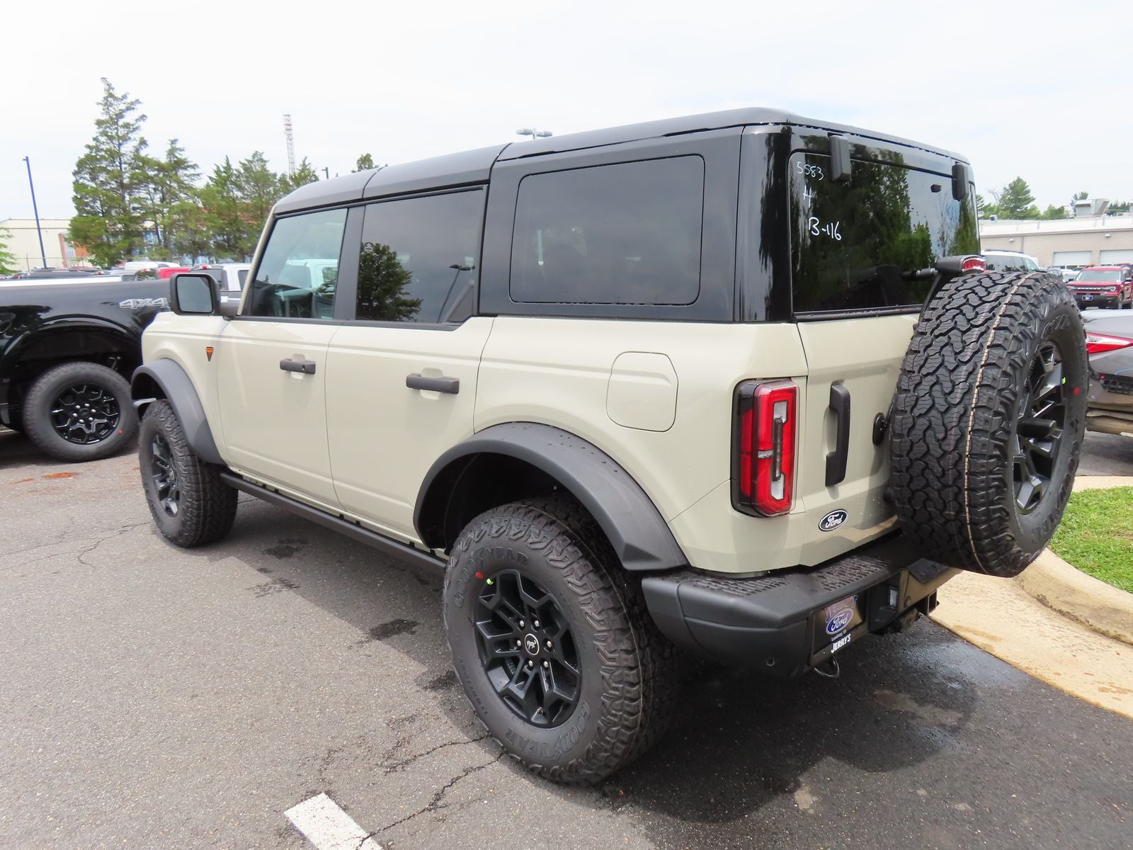 2026 Ford Bronco Badlands 332A