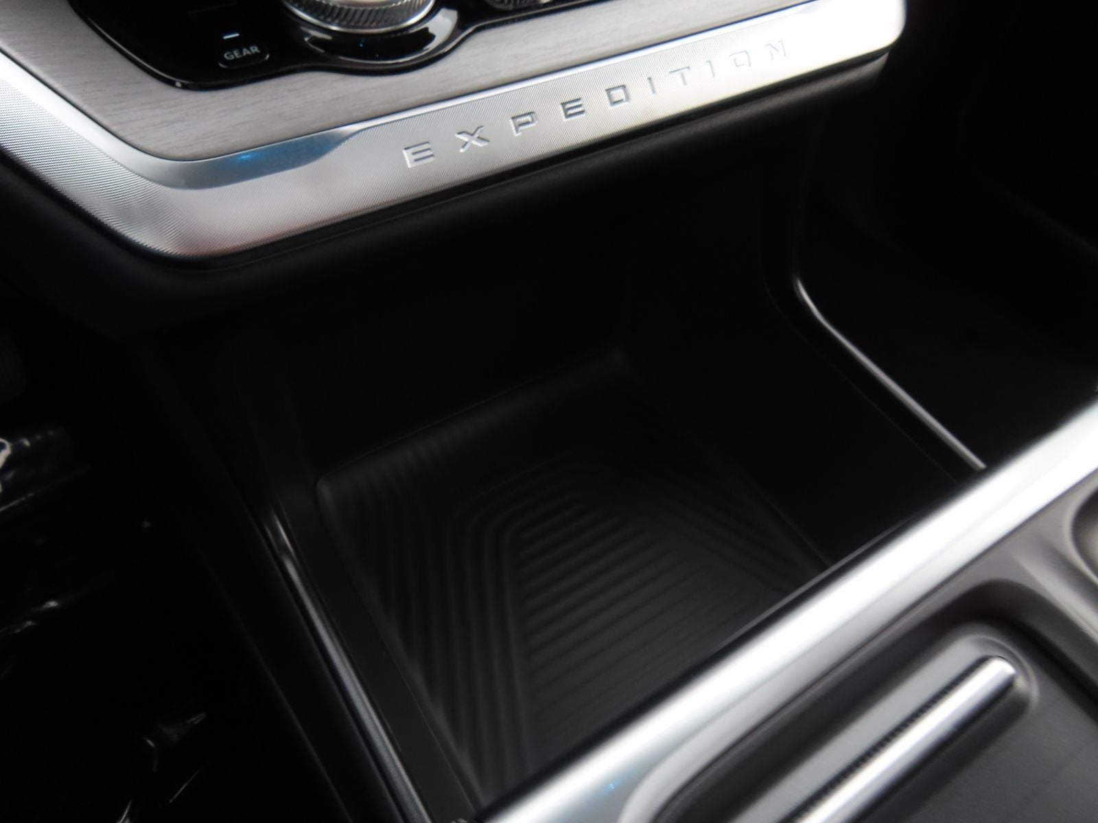 2027 Ford Expedition Max Platinum 800A