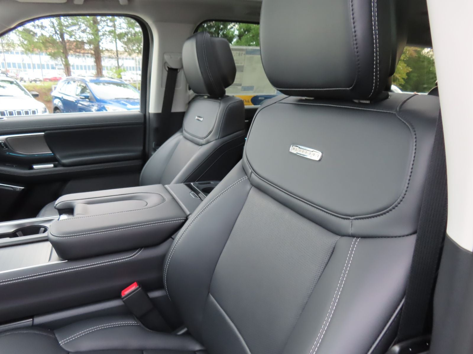 2027 Ford Expedition Max Platinum 800A