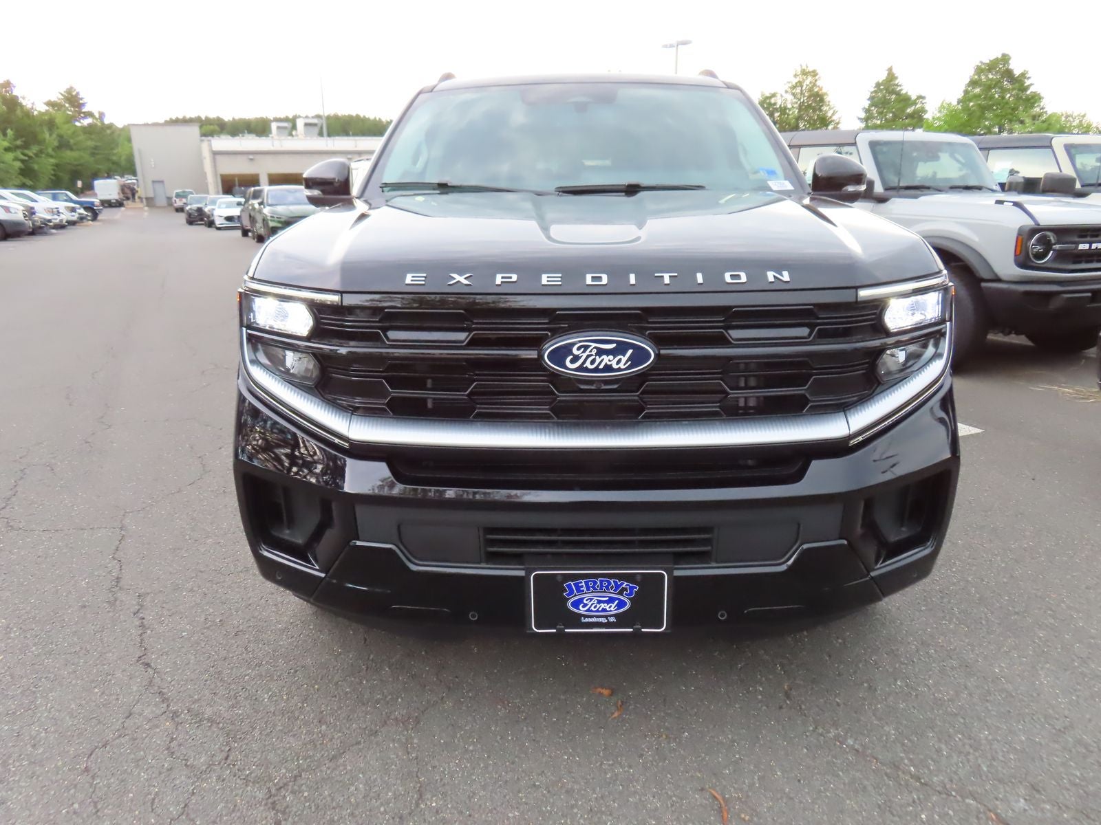 2027 Ford Expedition Max Platinum 800A