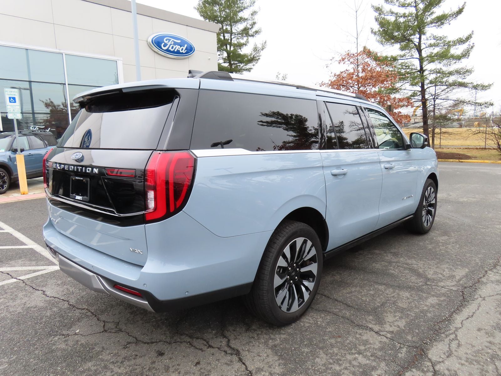 2025 Ford Expedition Max Platinum