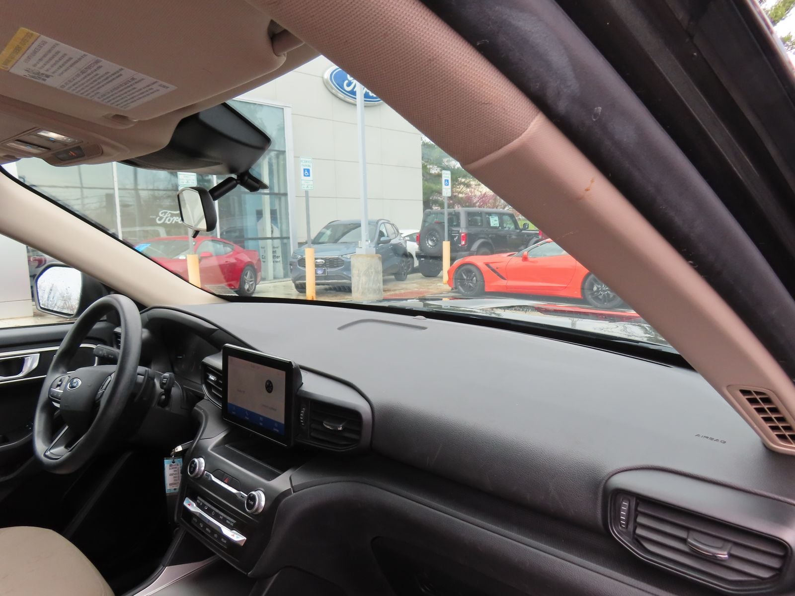 2020 Ford Explorer Base