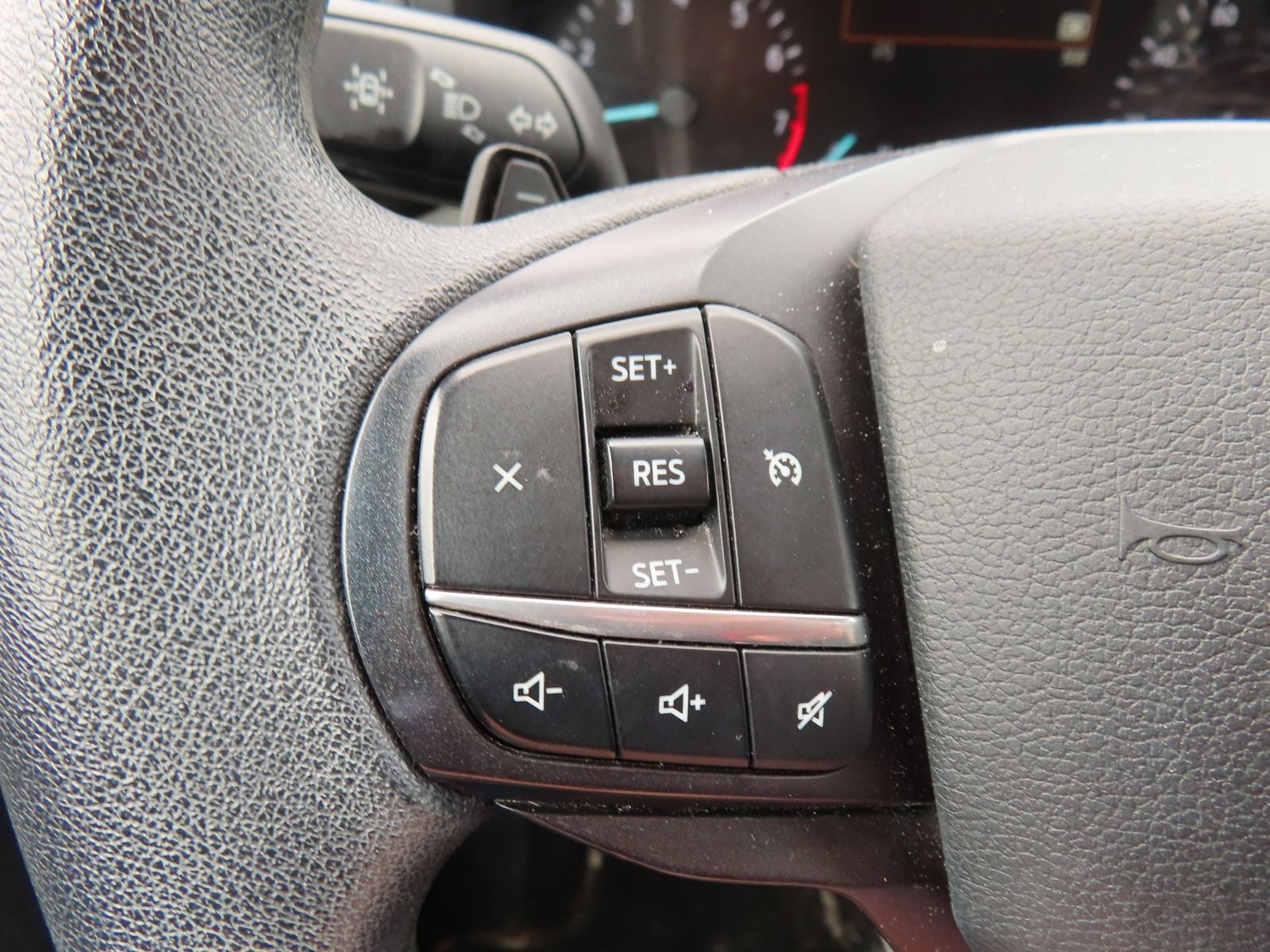 2020 Ford Explorer Base