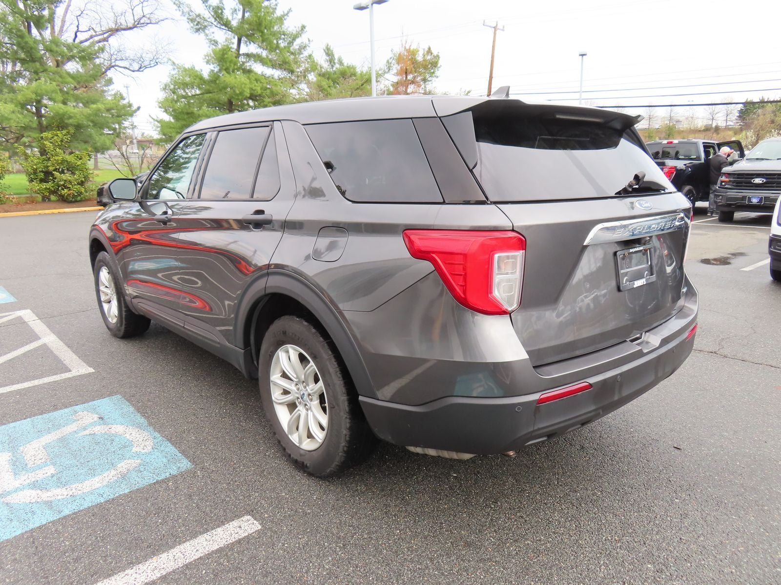 2020 Ford Explorer Base