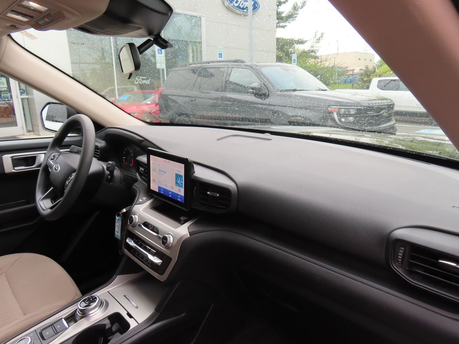 2021 Ford Explorer Base