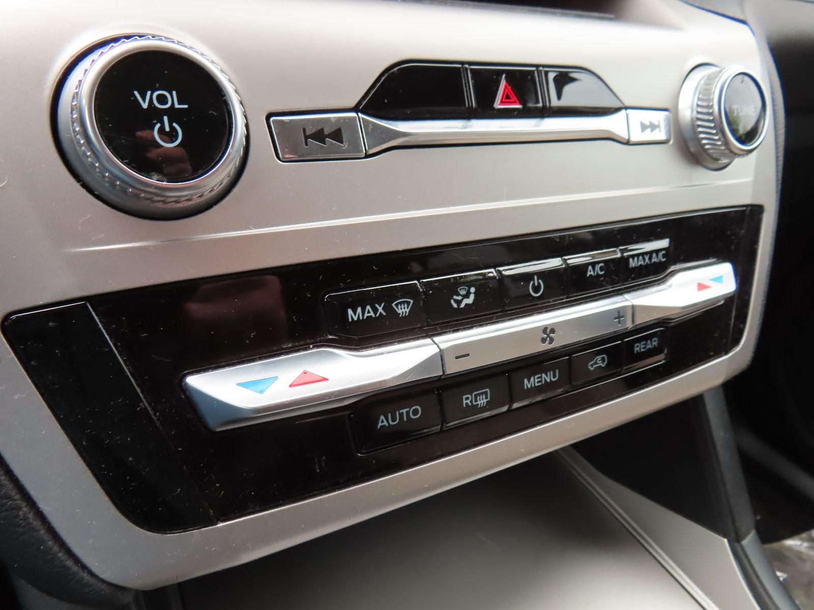 2021 Ford Explorer Base