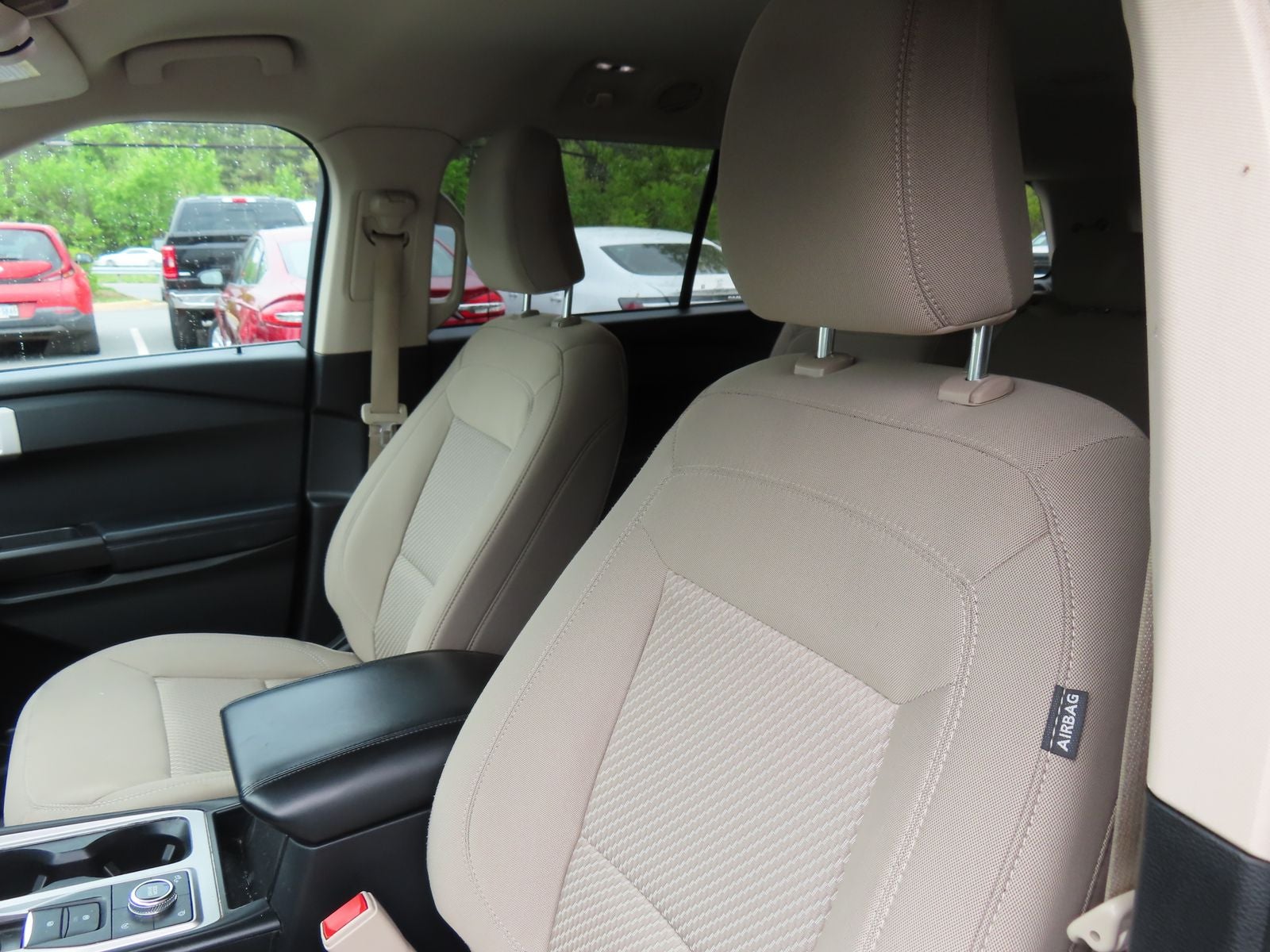 2021 Ford Explorer Base