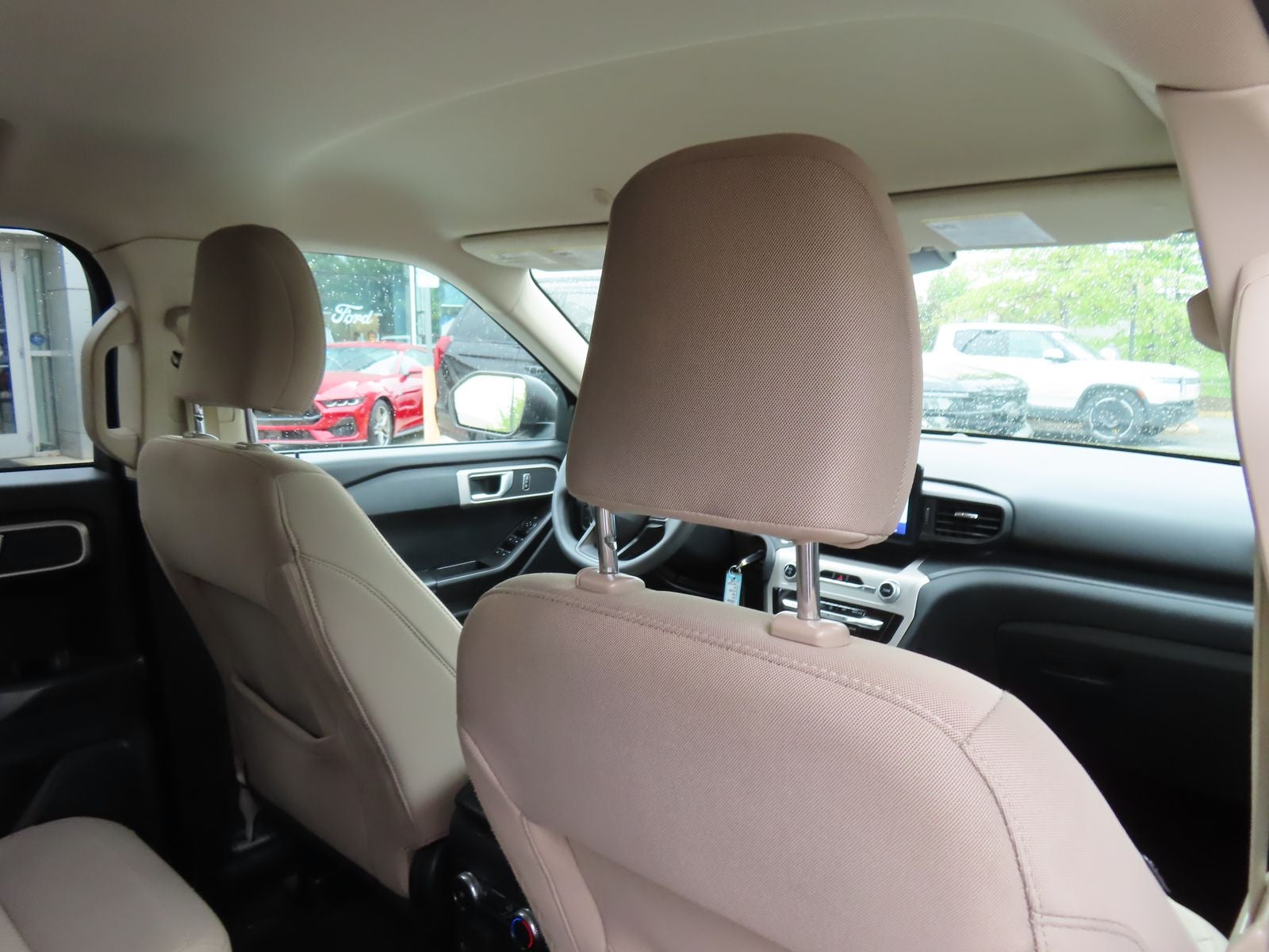 2021 Ford Explorer Base