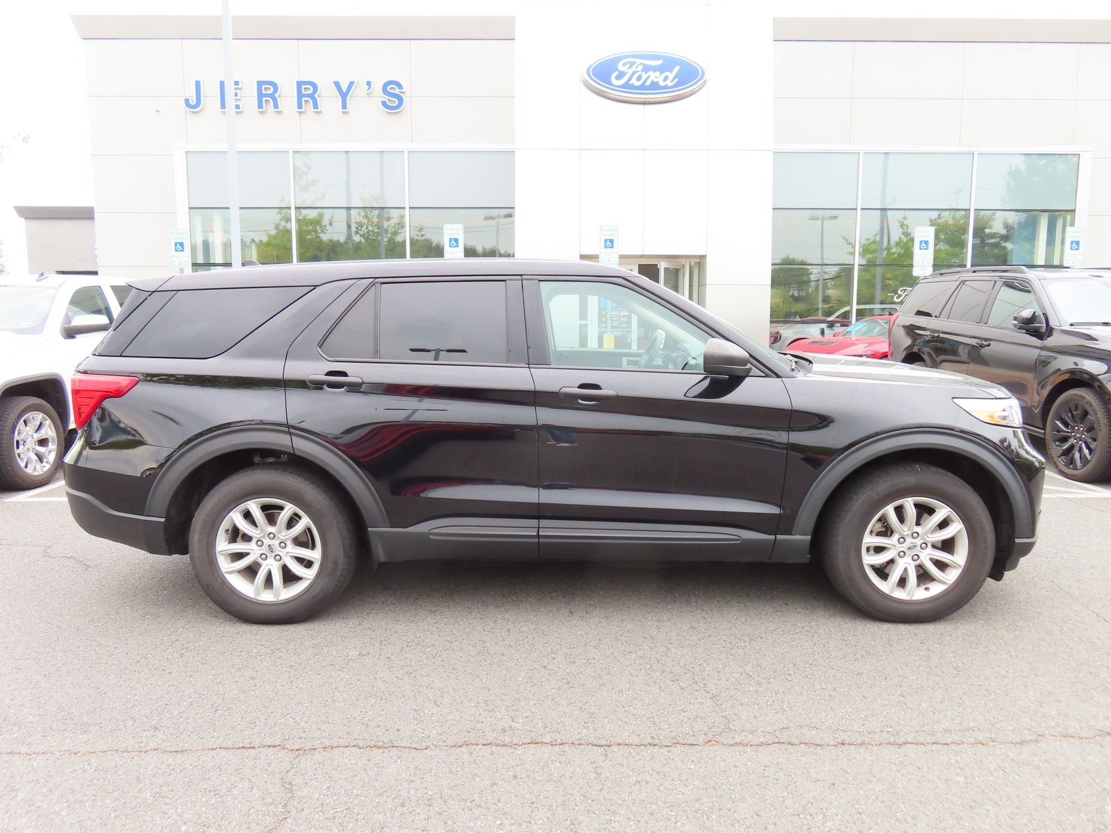 2021 Ford Explorer Base