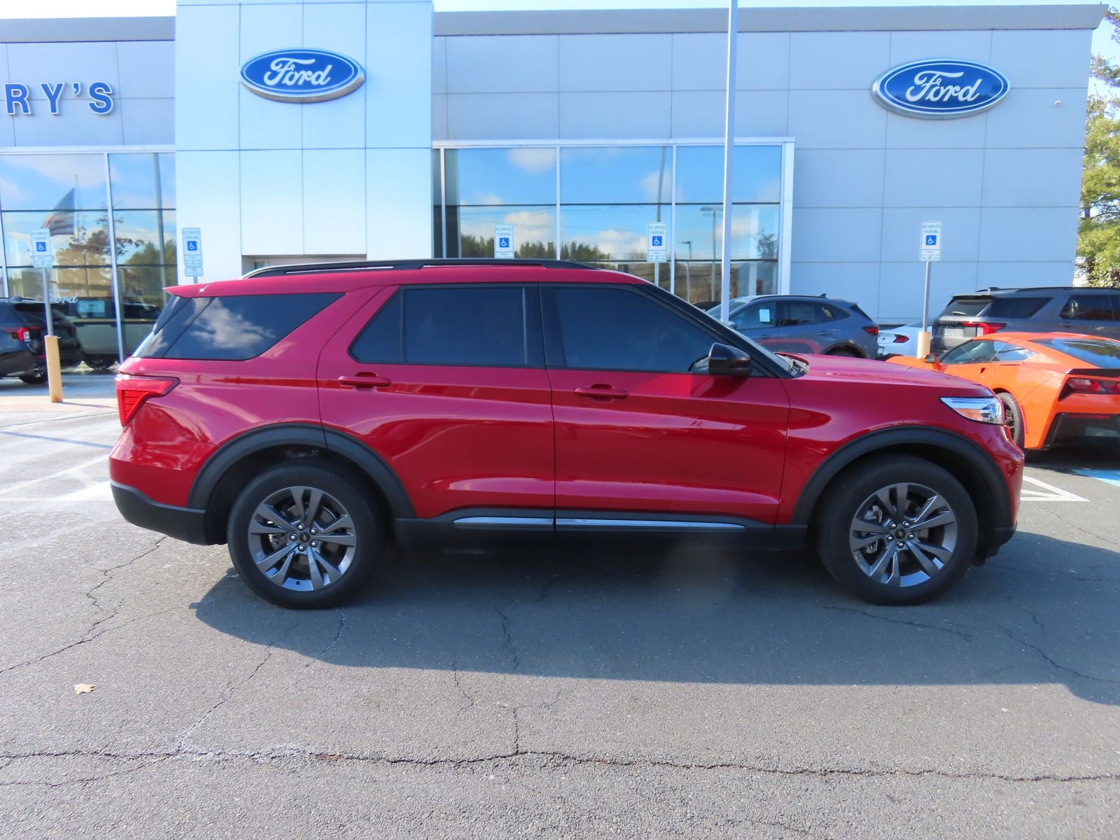 2024 Ford Explorer XLT