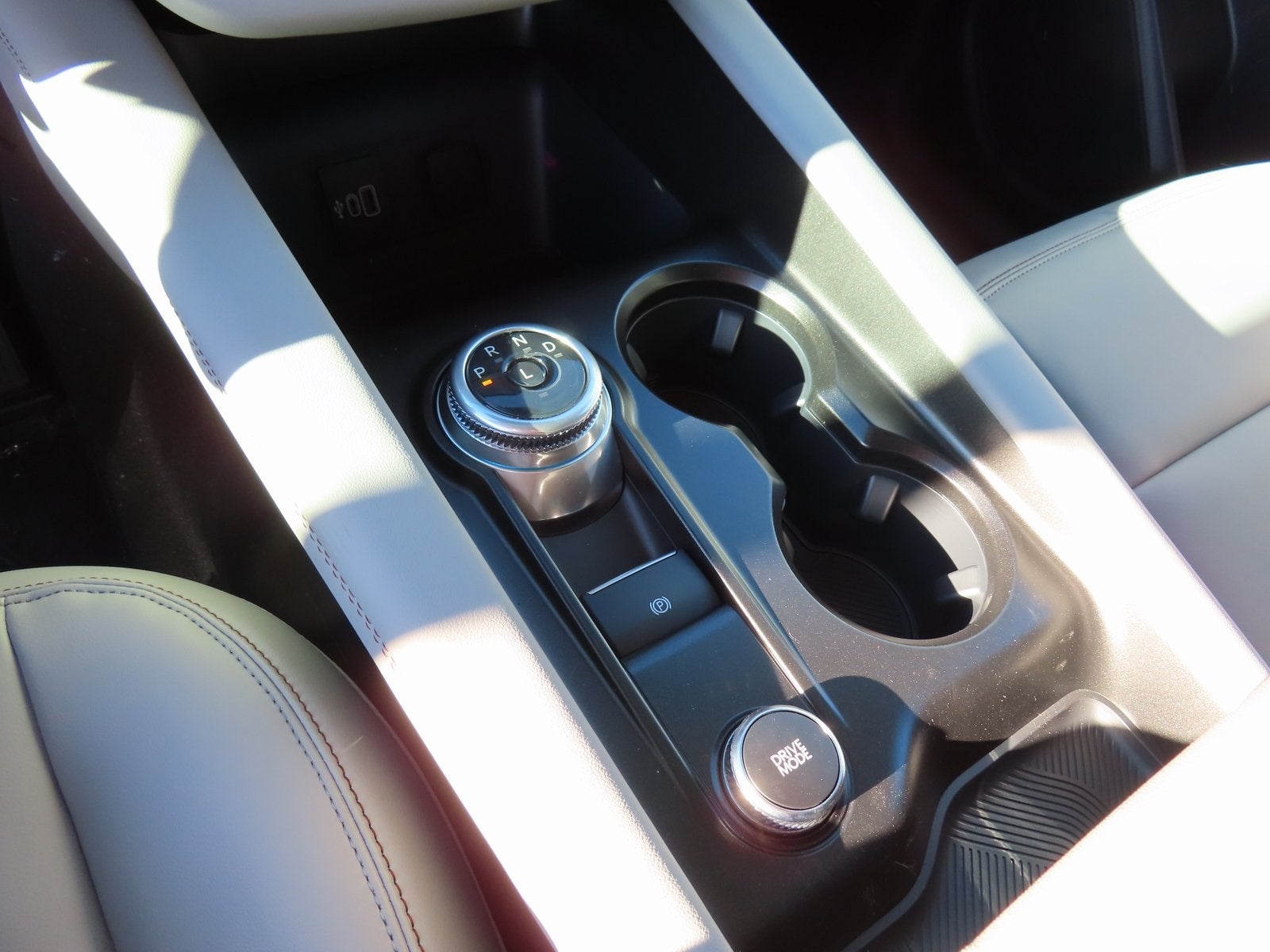 2026 Ford Explorer Active 200A