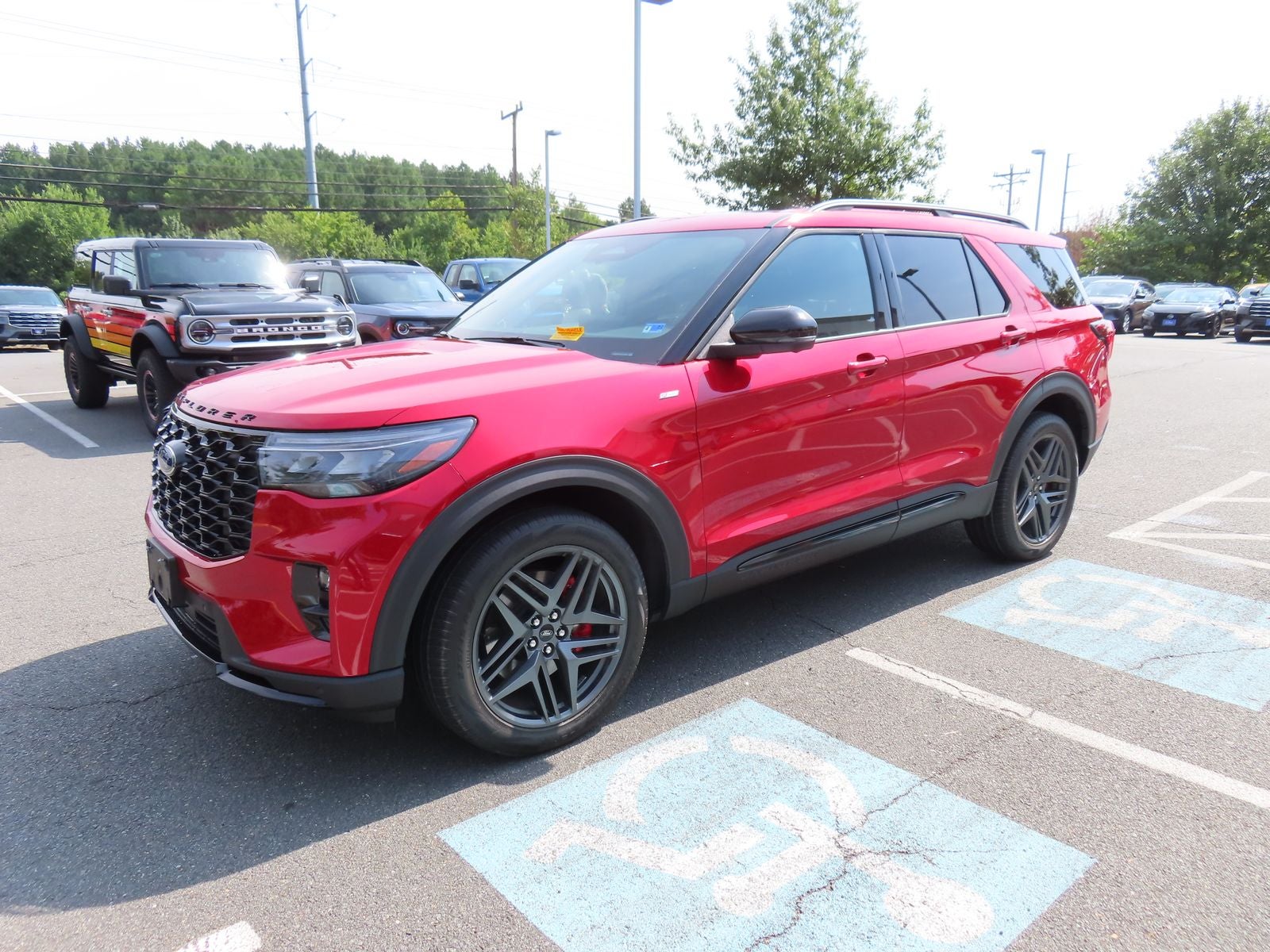 2025 Ford Explorer ST-Line