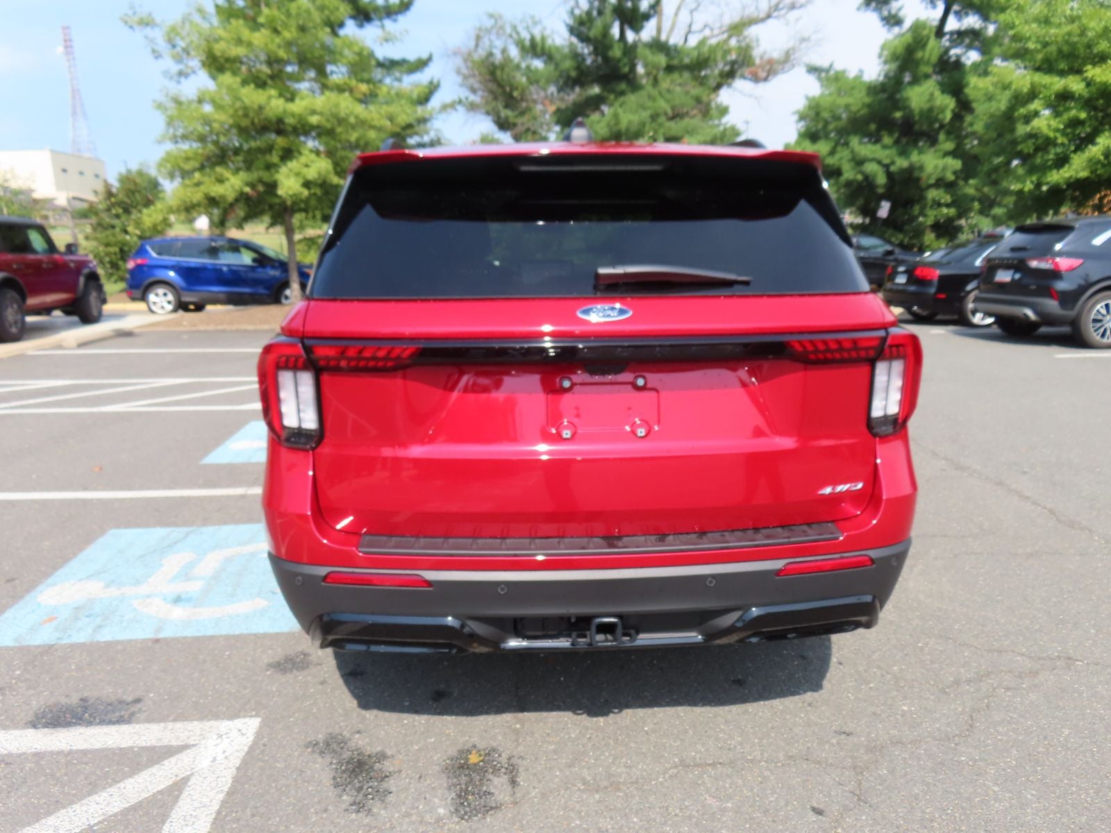 2025 Ford Explorer ST-Line