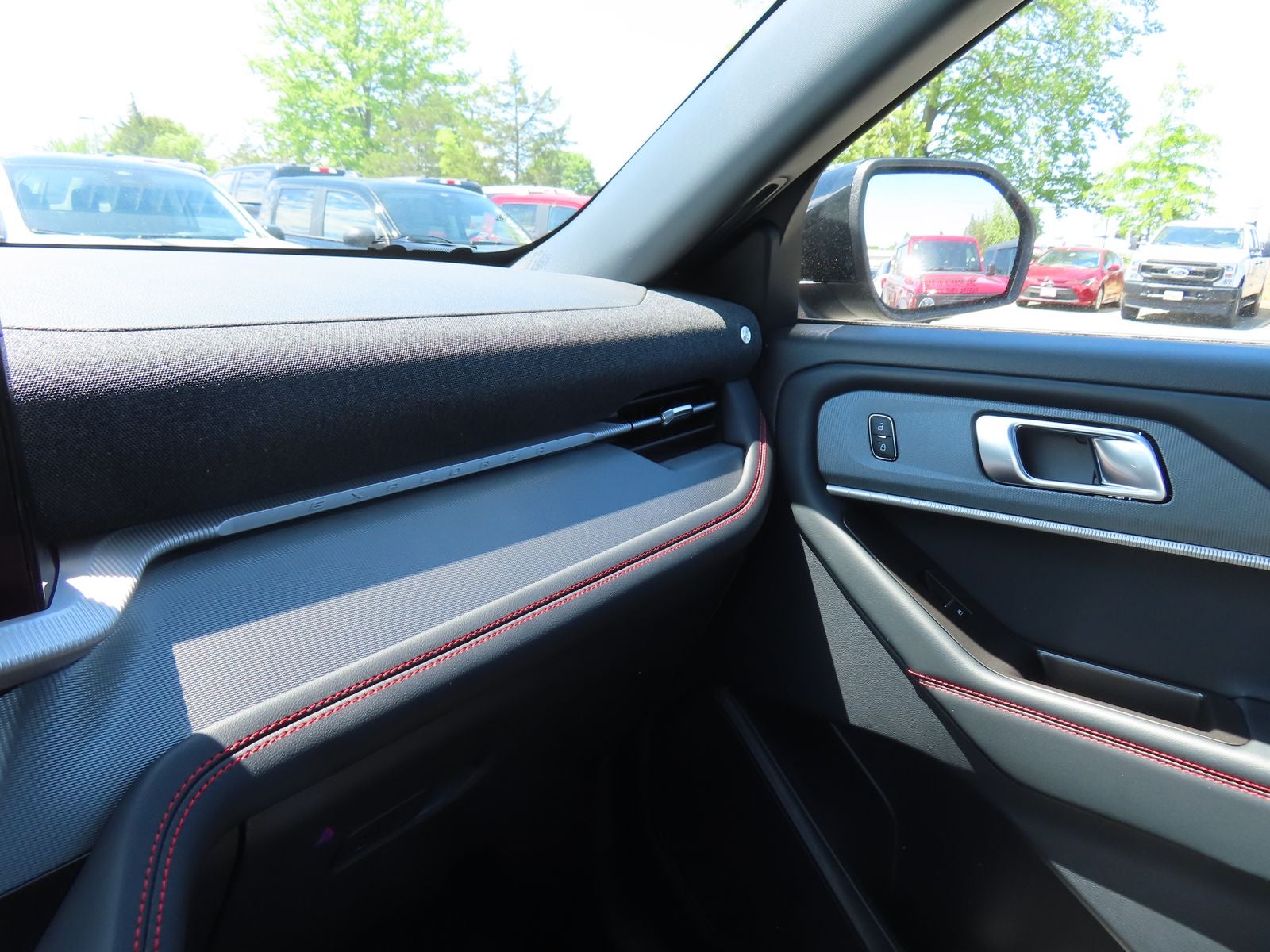 2026 Ford Explorer ST-Line 300A