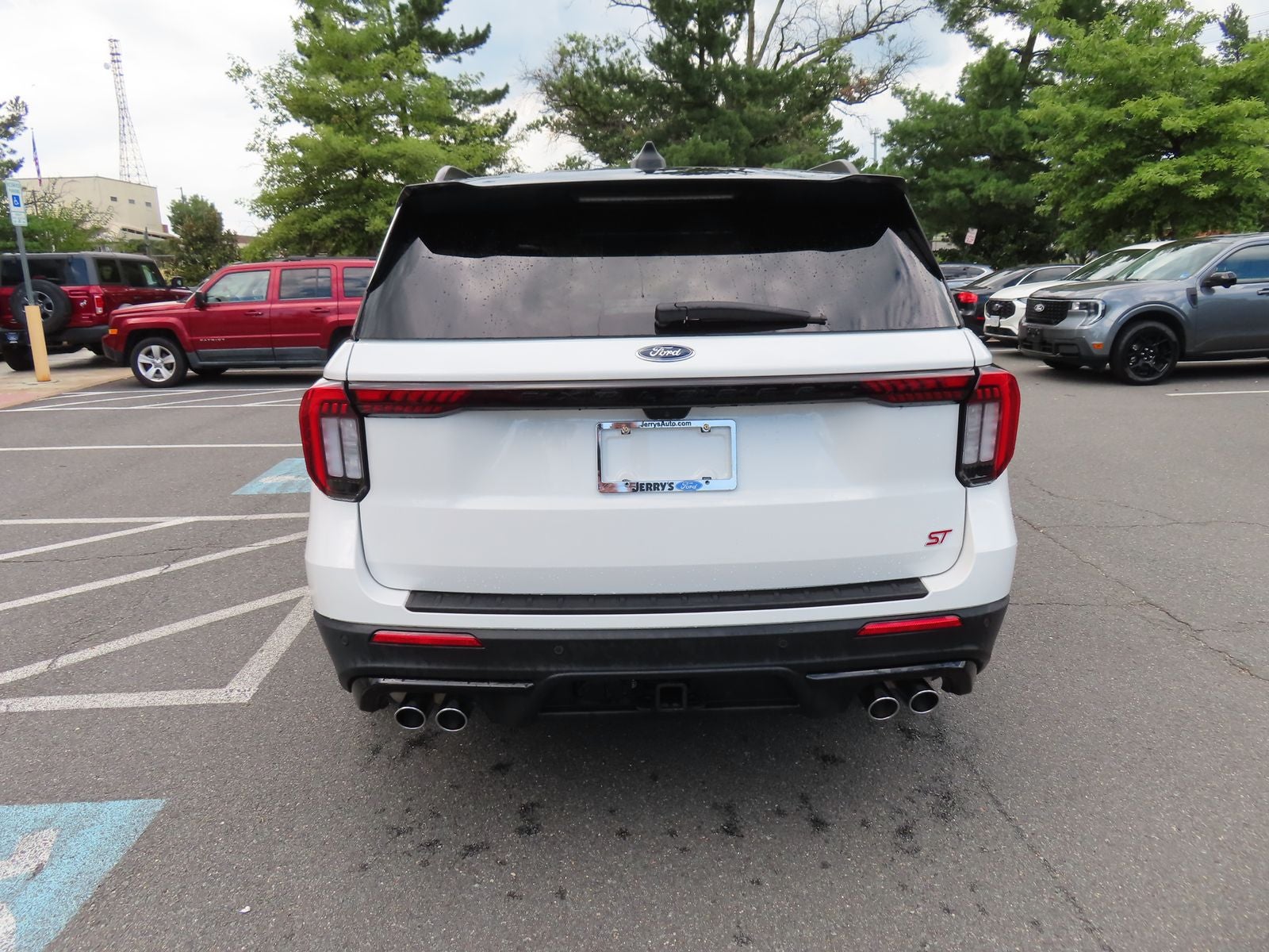 2025 Ford Explorer ST